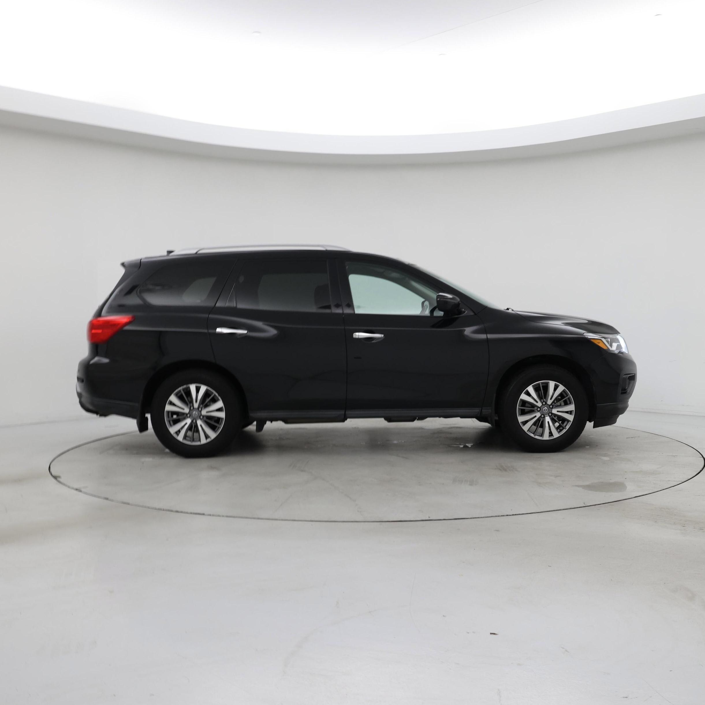 Thumbnail: 2020 Nissan Pathfinder - 7