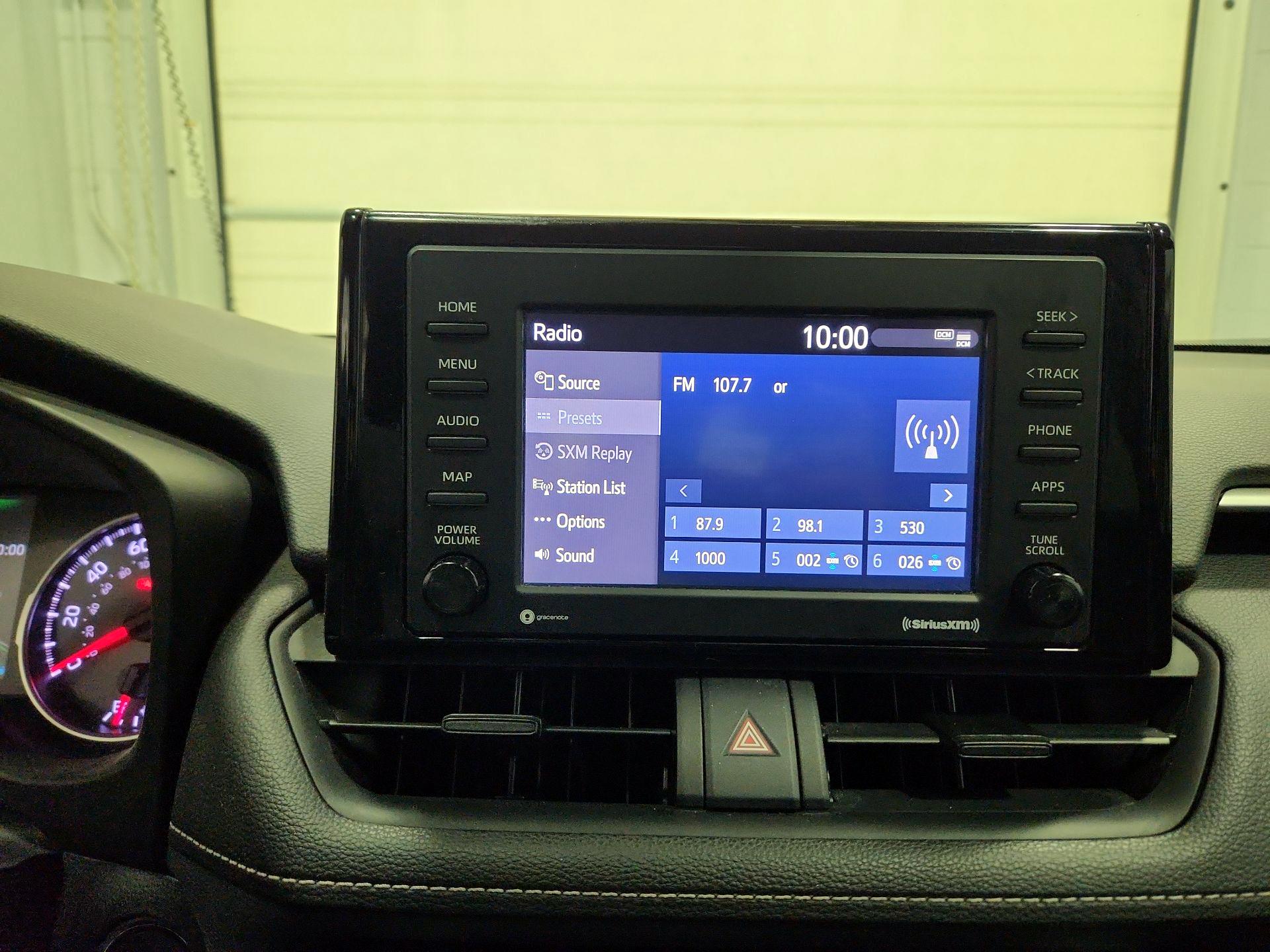 Thumbnail: 2021 Toyota RAV4 - 15