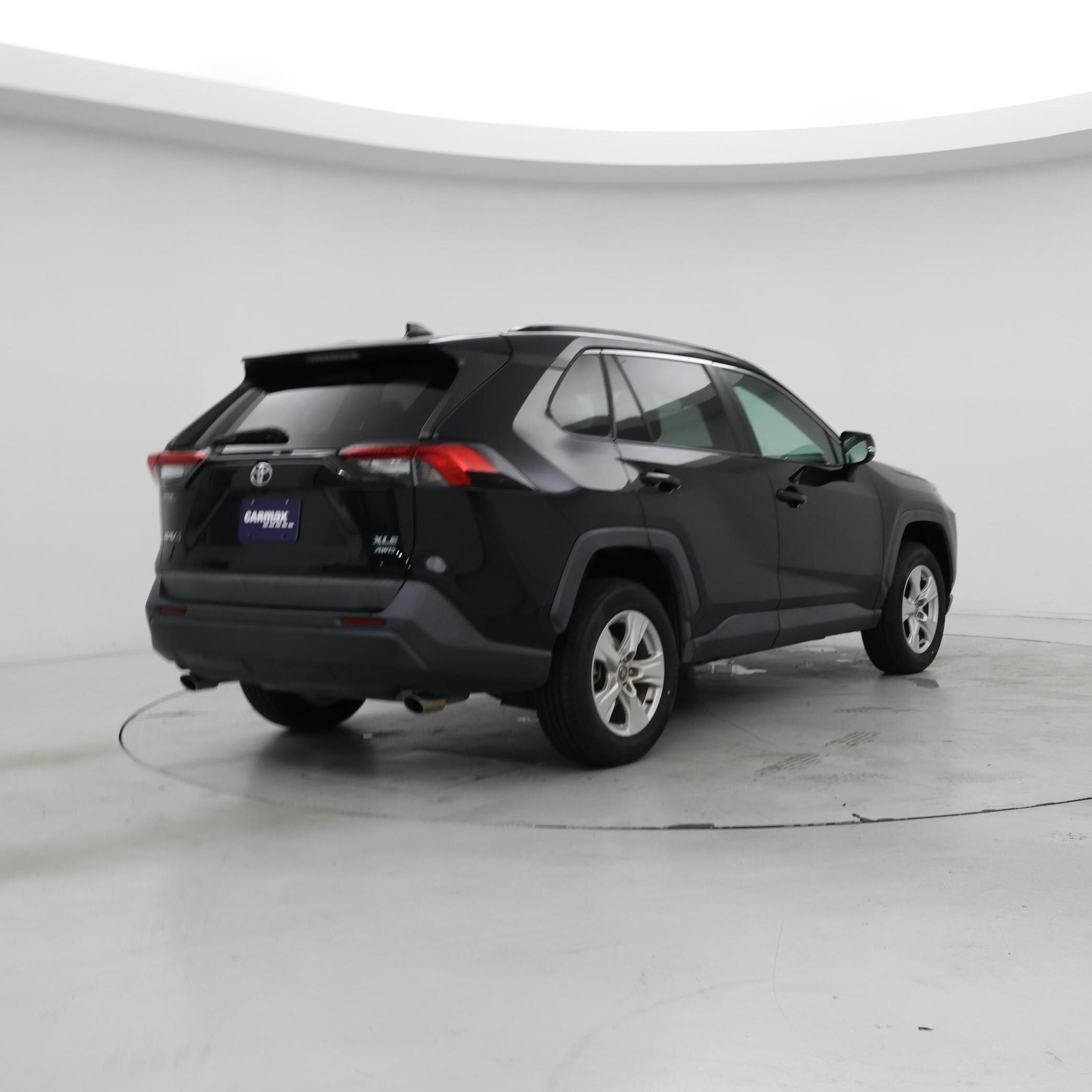 Thumbnail: 2021 Toyota RAV4 - 8