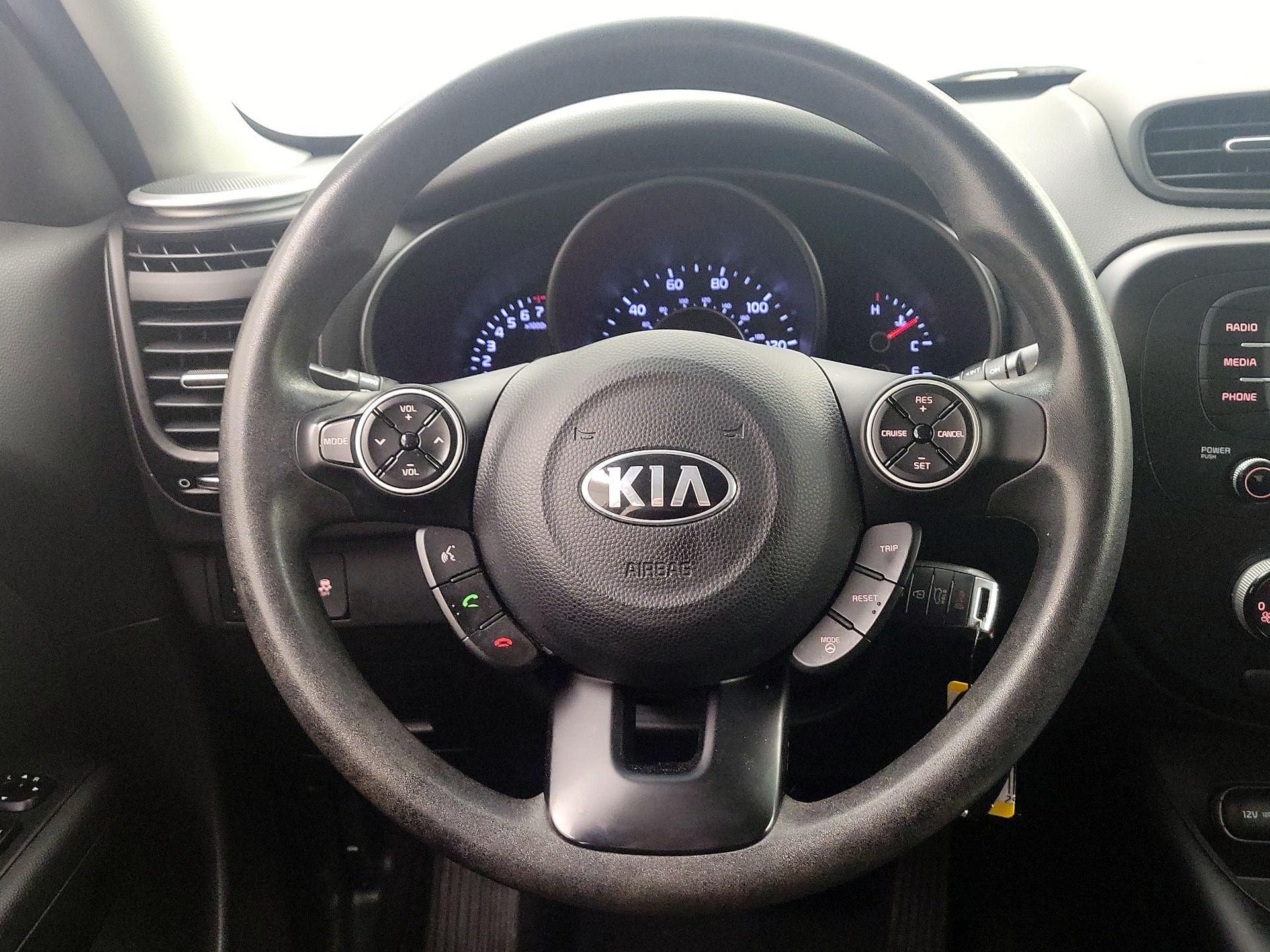 Thumbnail: 2016 Kia Soul - 10