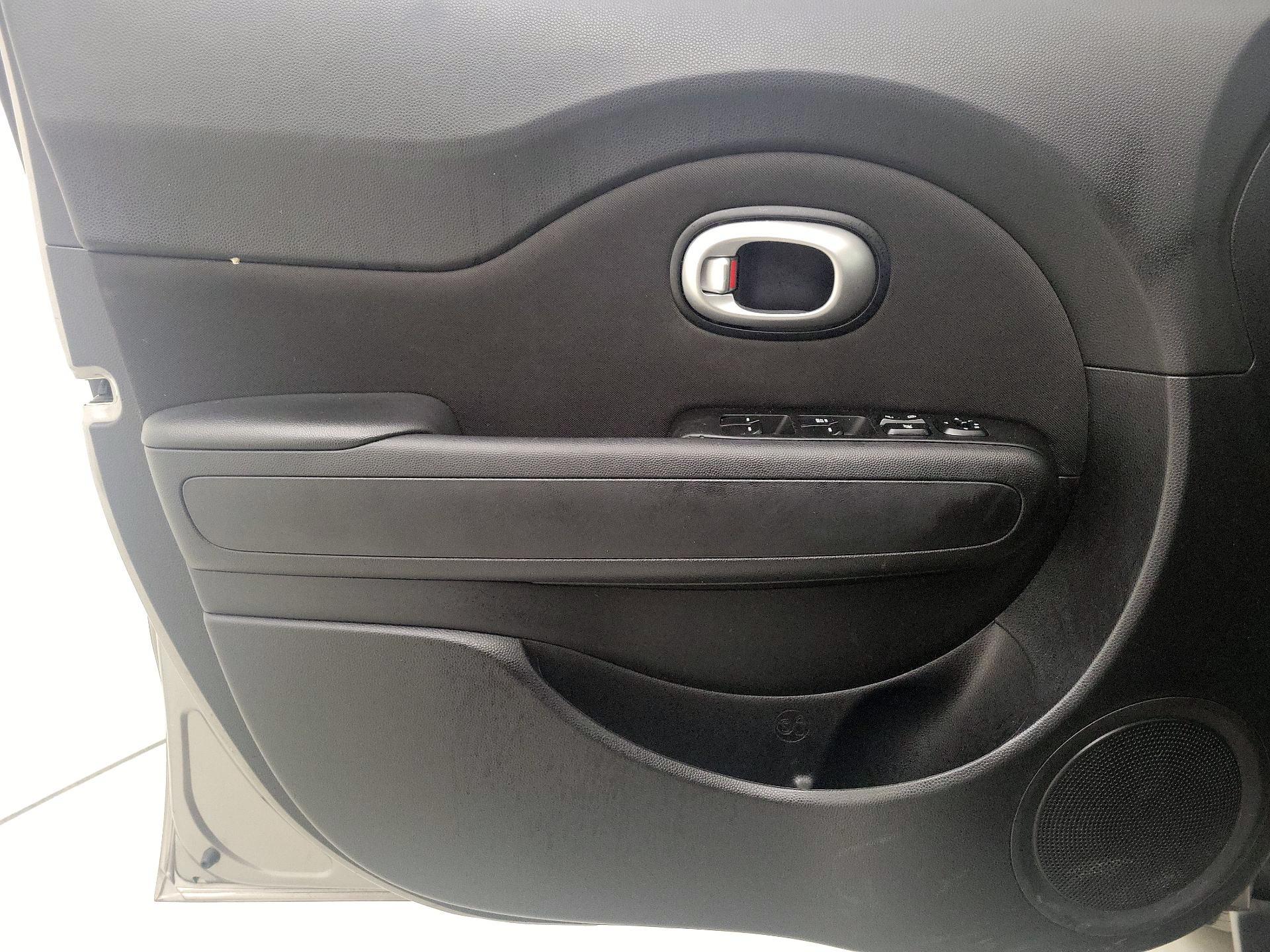 Thumbnail: 2016 Kia Soul - 12