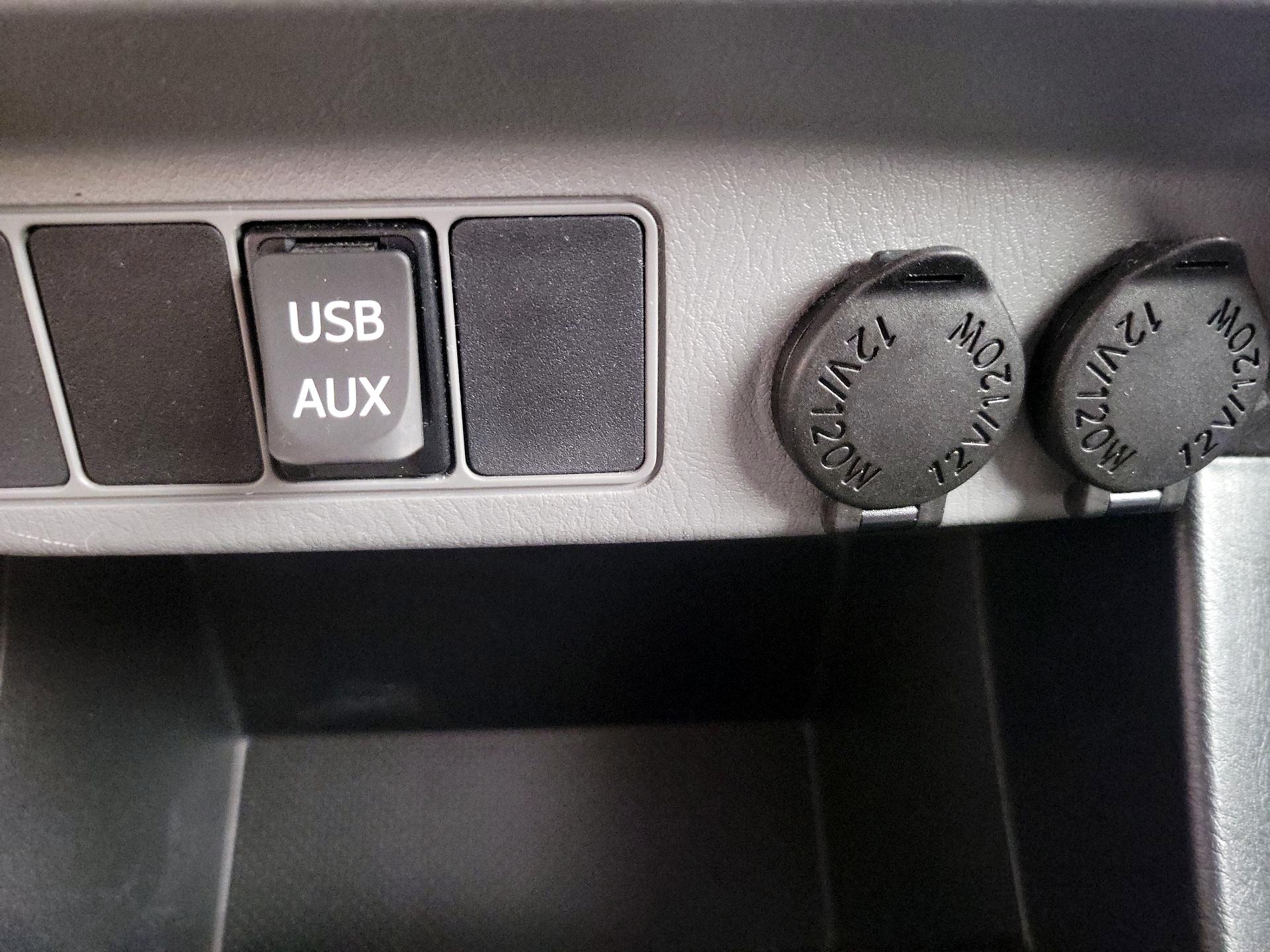 Thumbnail: 2014 Toyota Tacoma - 17