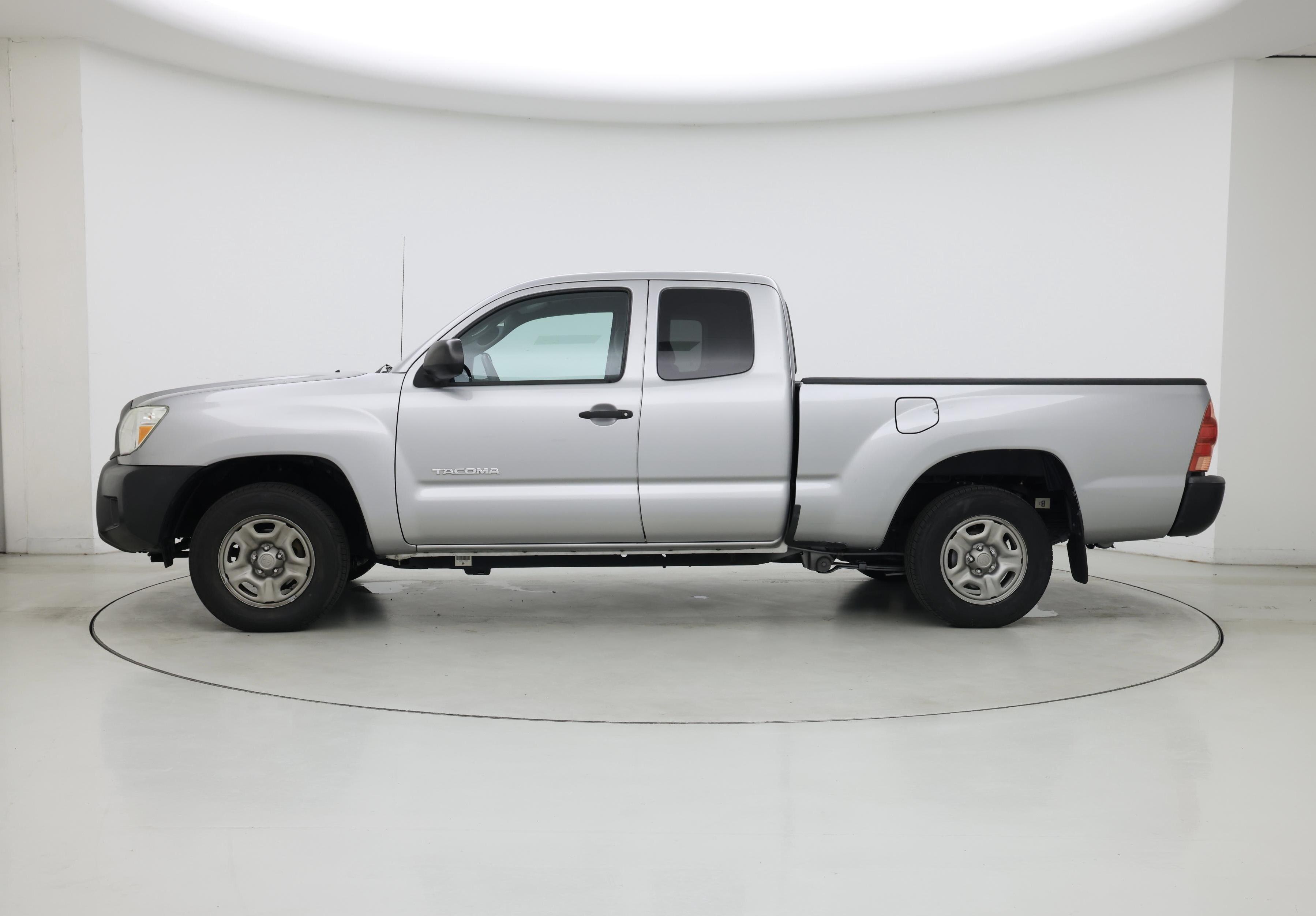 Thumbnail: 2014 Toyota Tacoma - 3