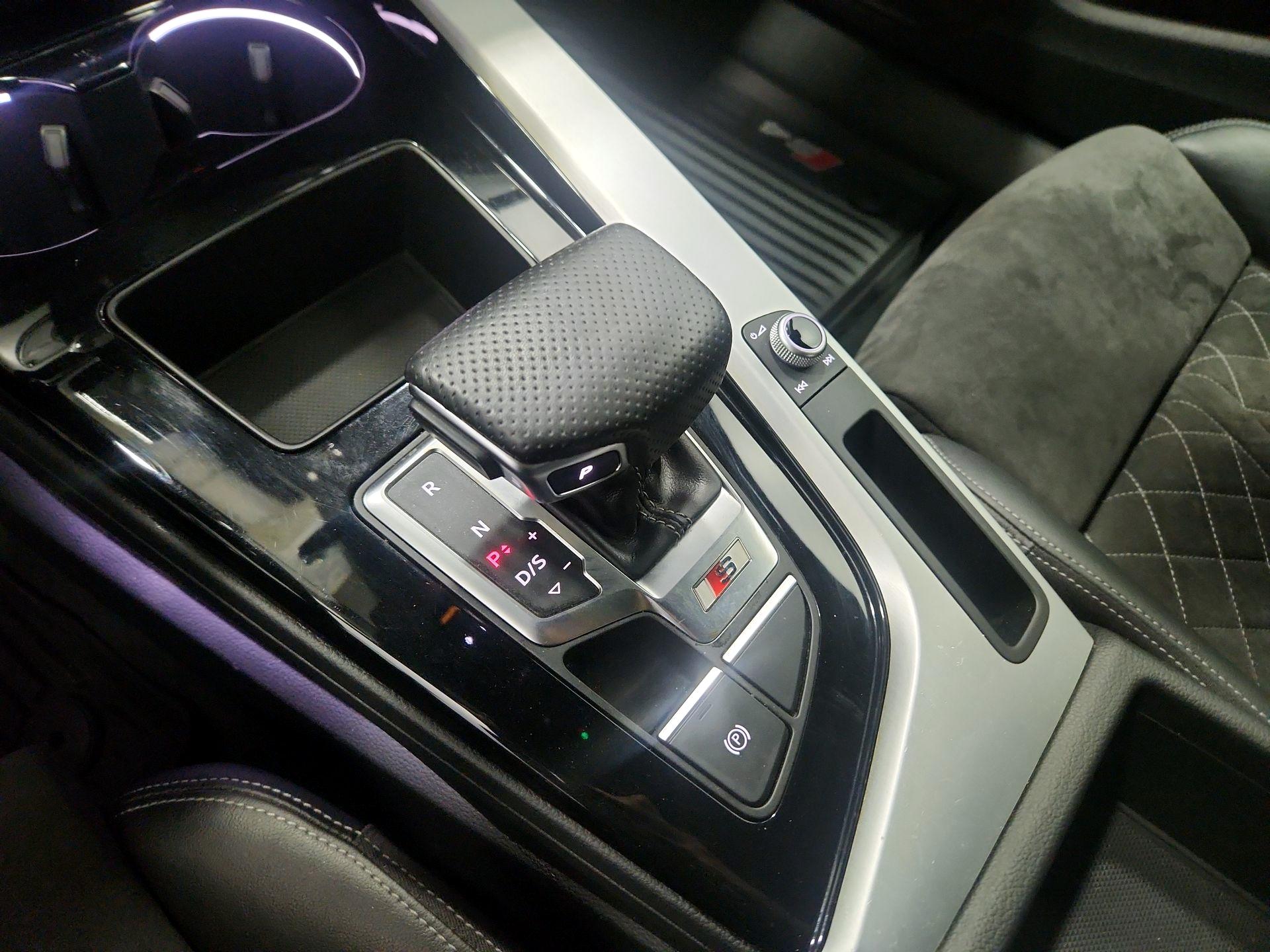 Thumbnail: 2021 Audi S4 - 17