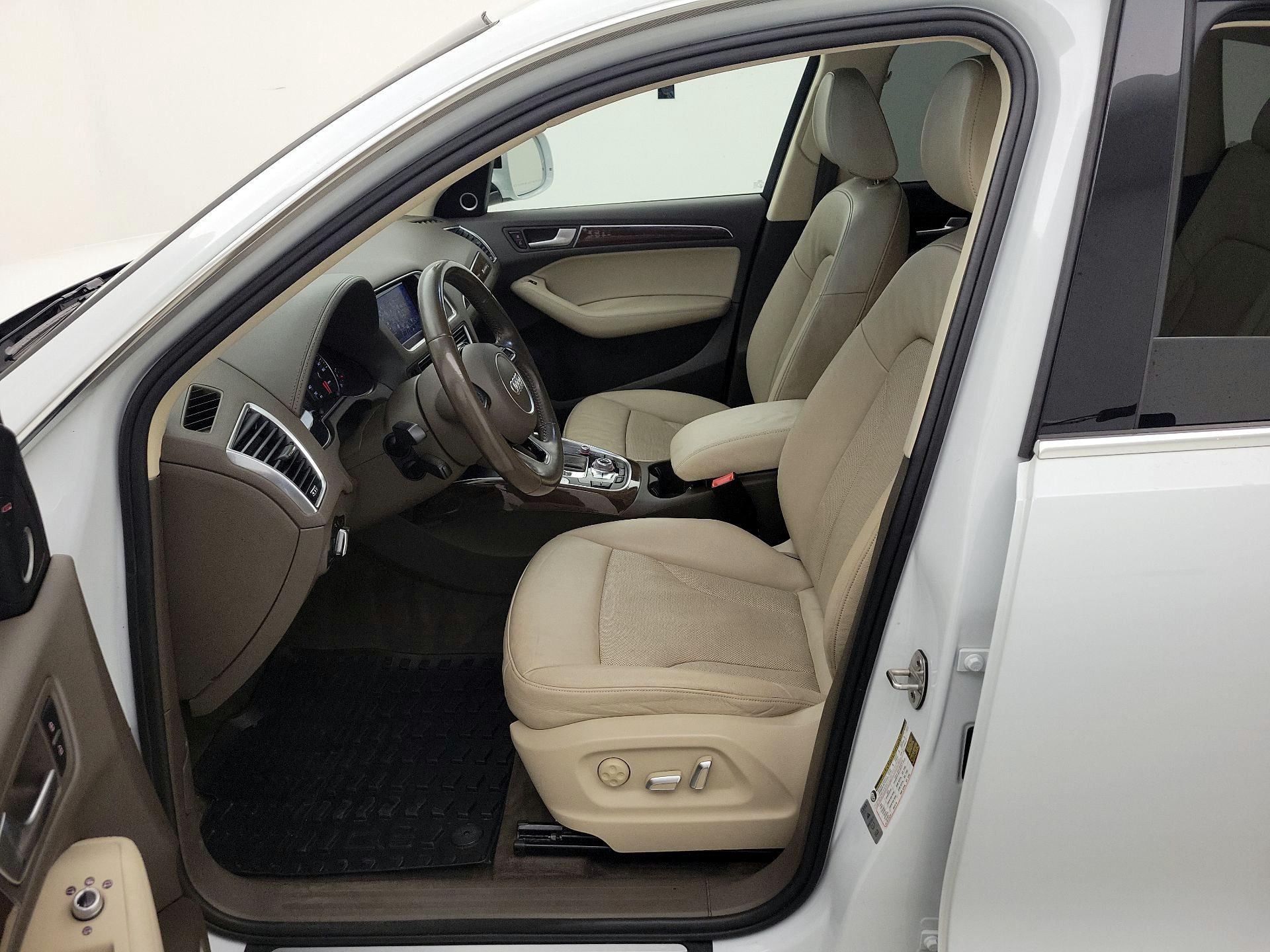 Thumbnail: 2016 Audi Q5 - 11