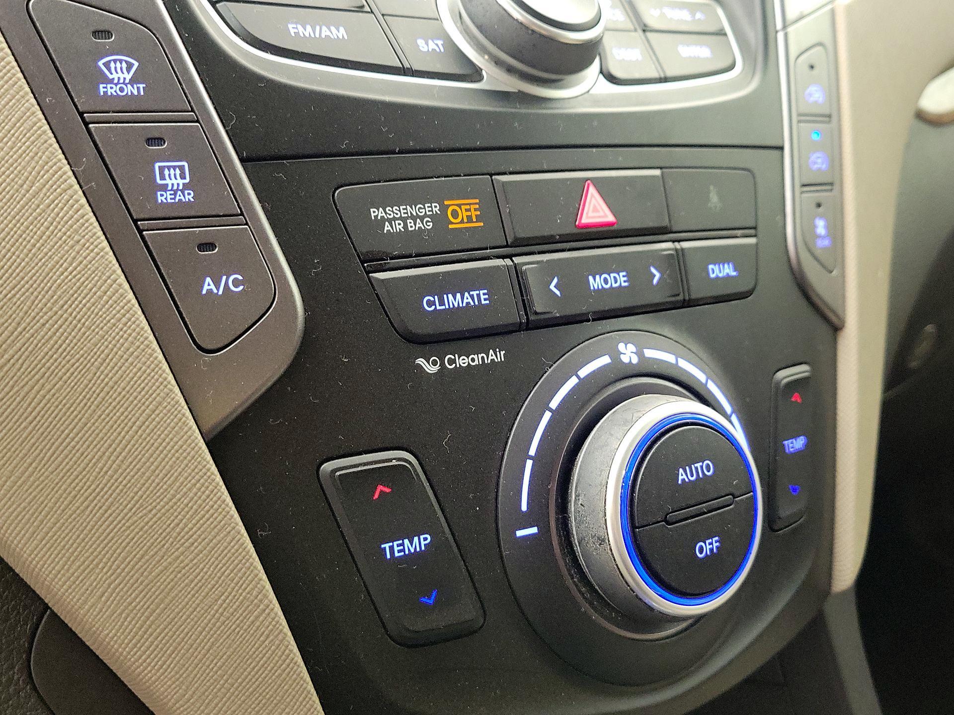 Thumbnail: 2016 Hyundai Santa Fe - 17