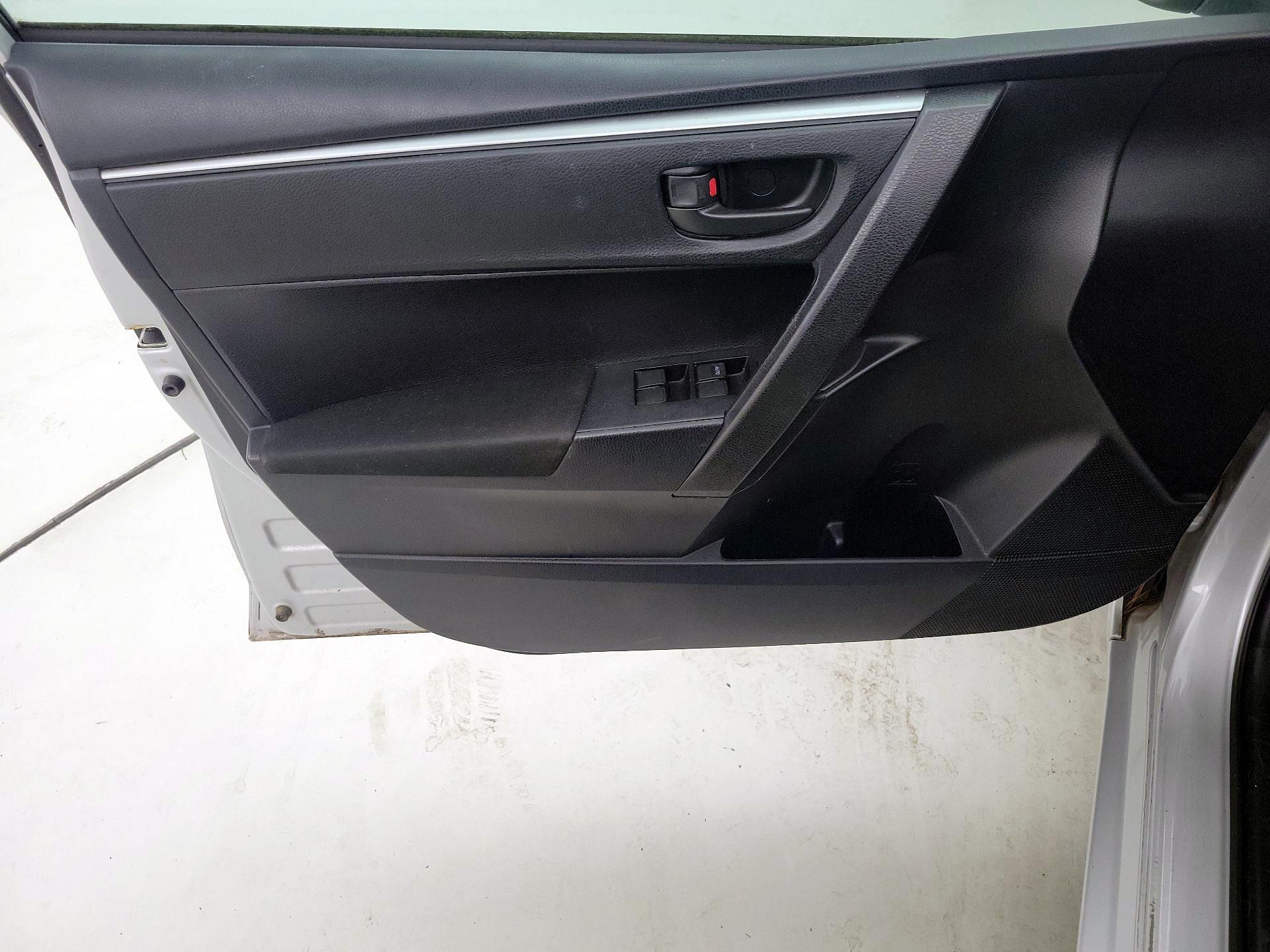 Thumbnail: 2014 Toyota Corolla - 12