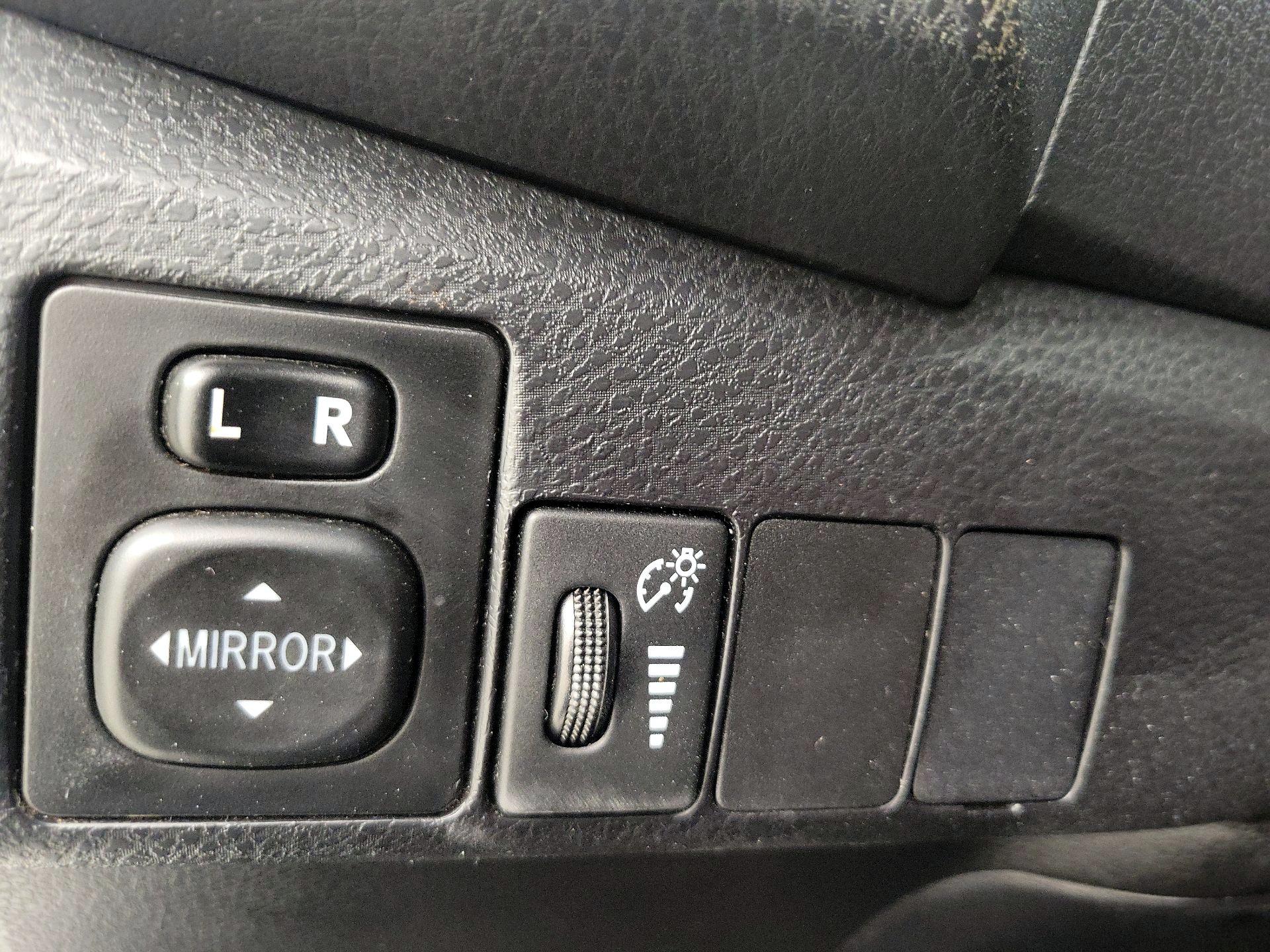 Thumbnail: 2014 Toyota Corolla - 13