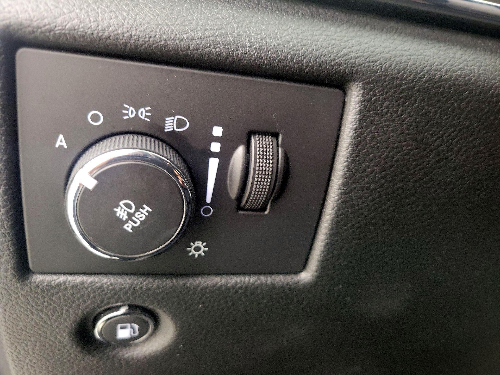 Thumbnail: 2014 Jeep Grand Cherokee - 13