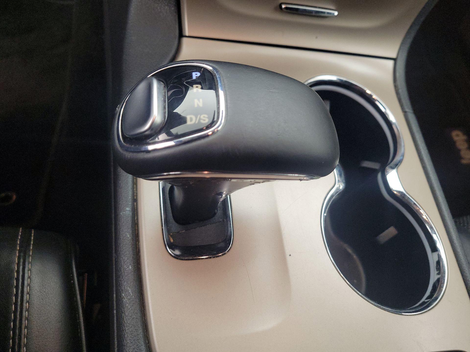 Thumbnail: 2014 Jeep Grand Cherokee - 18