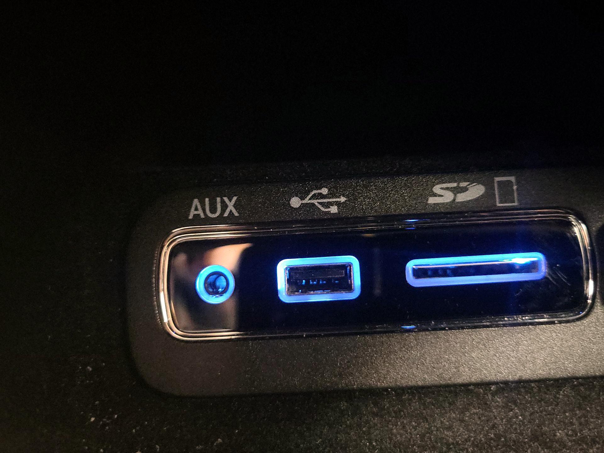 Thumbnail: 2014 Jeep Grand Cherokee - 19