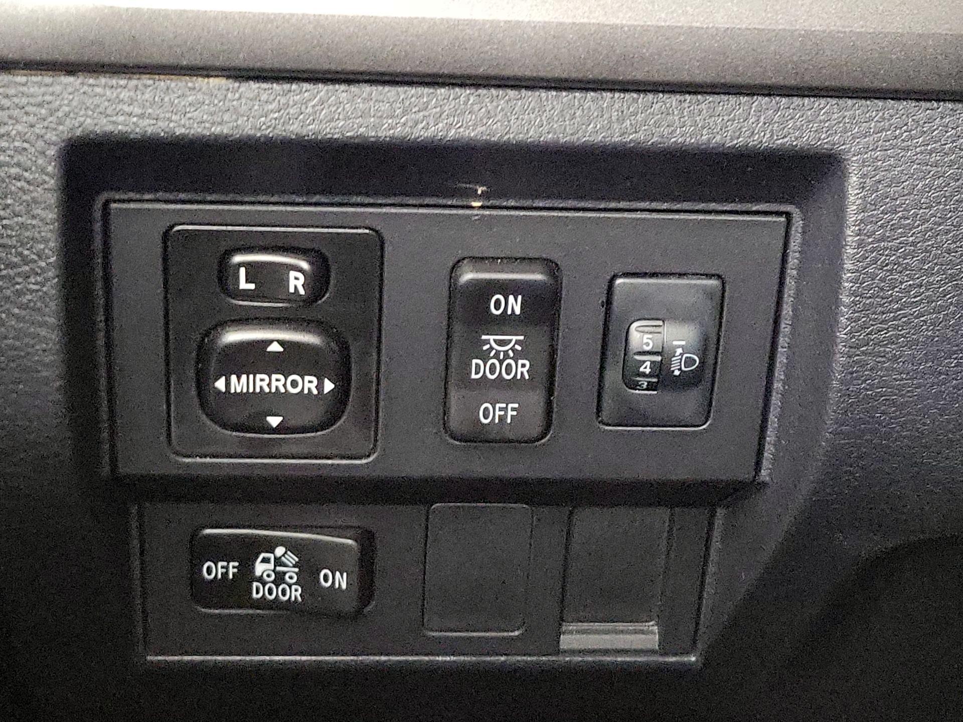 Thumbnail: 2017 Toyota Tundra - 13