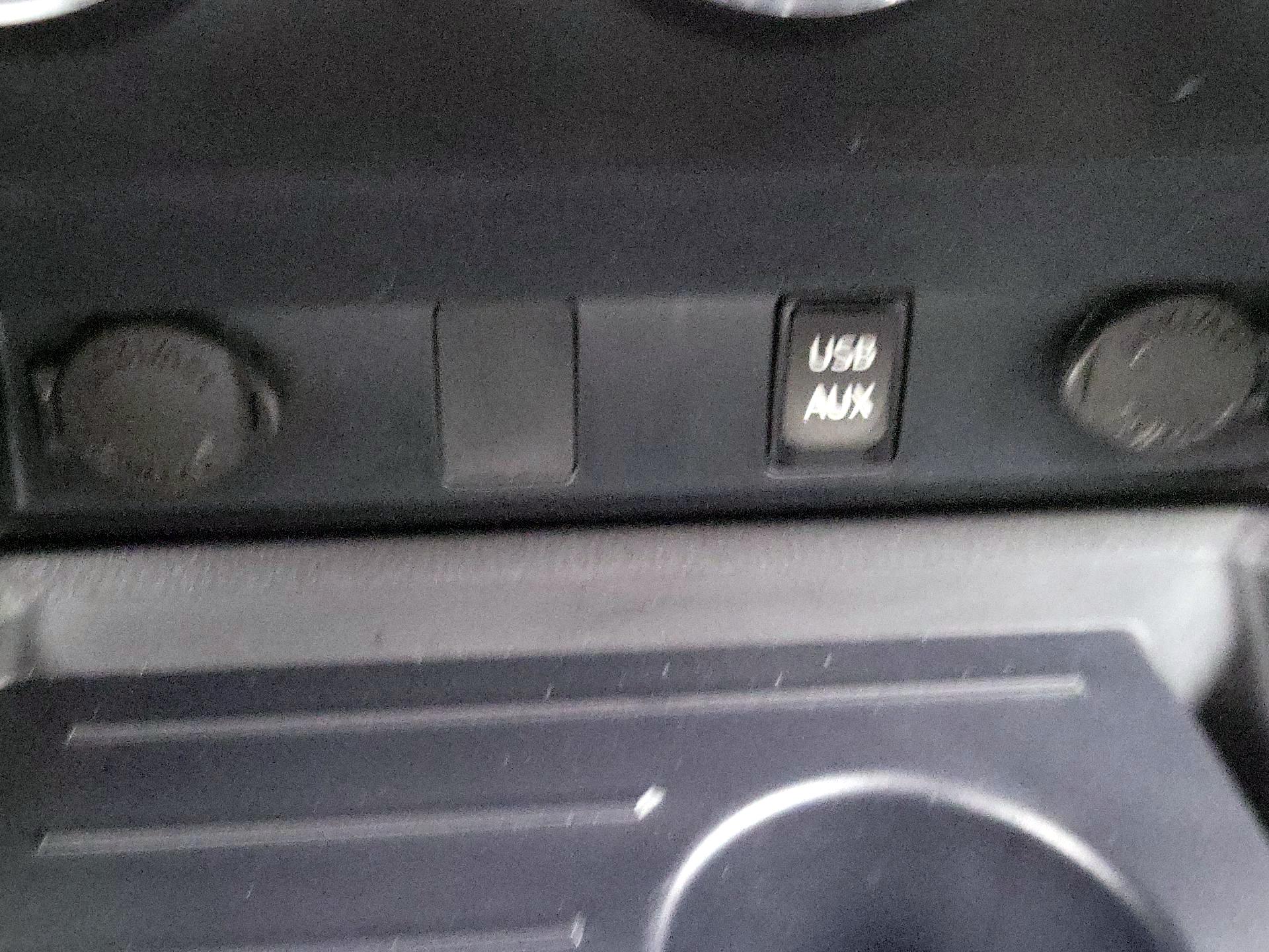 Thumbnail: 2017 Toyota Tundra - 18