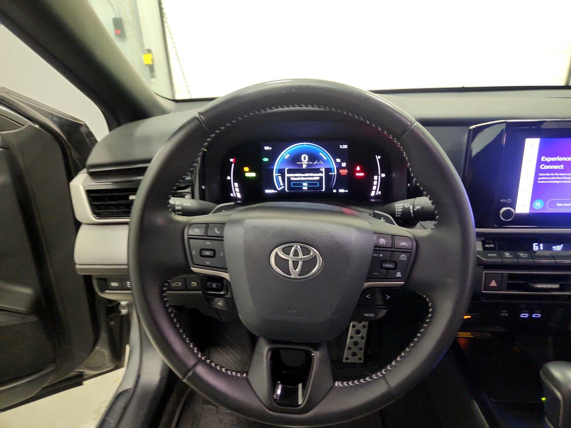 Thumbnail: 2025 Toyota Camry - 10