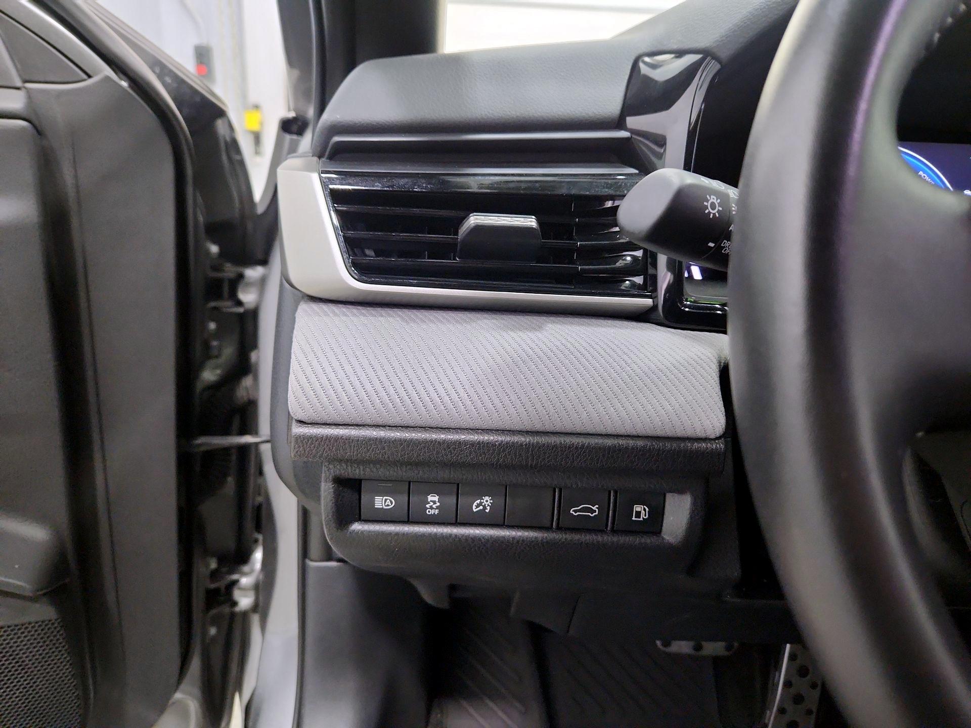 Thumbnail: 2025 Toyota Camry - 13