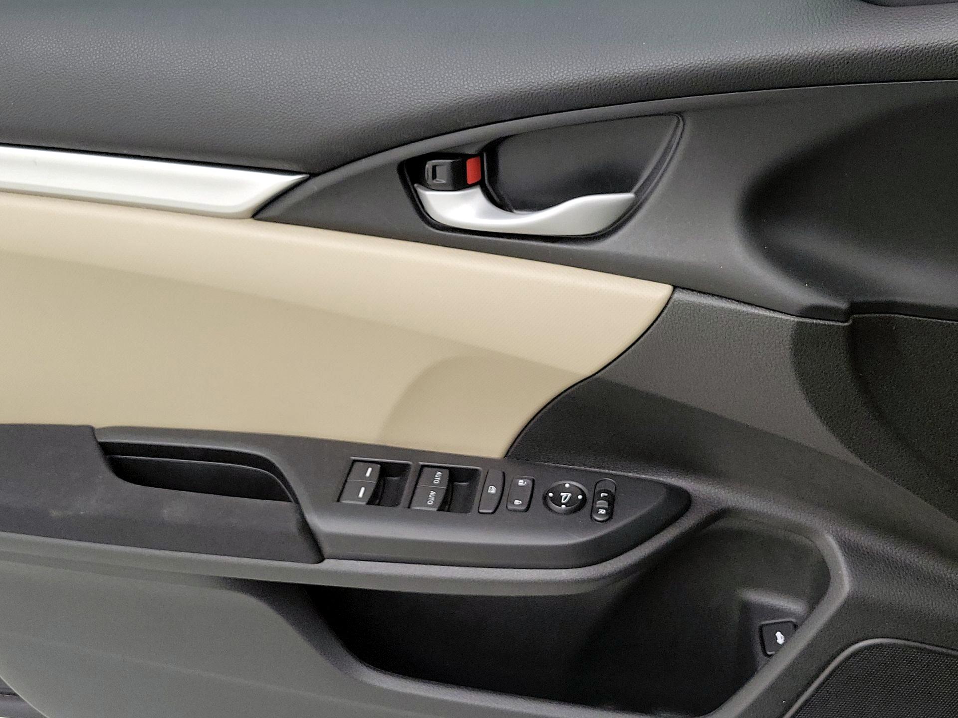 Thumbnail: 2017 Honda Civic - 12