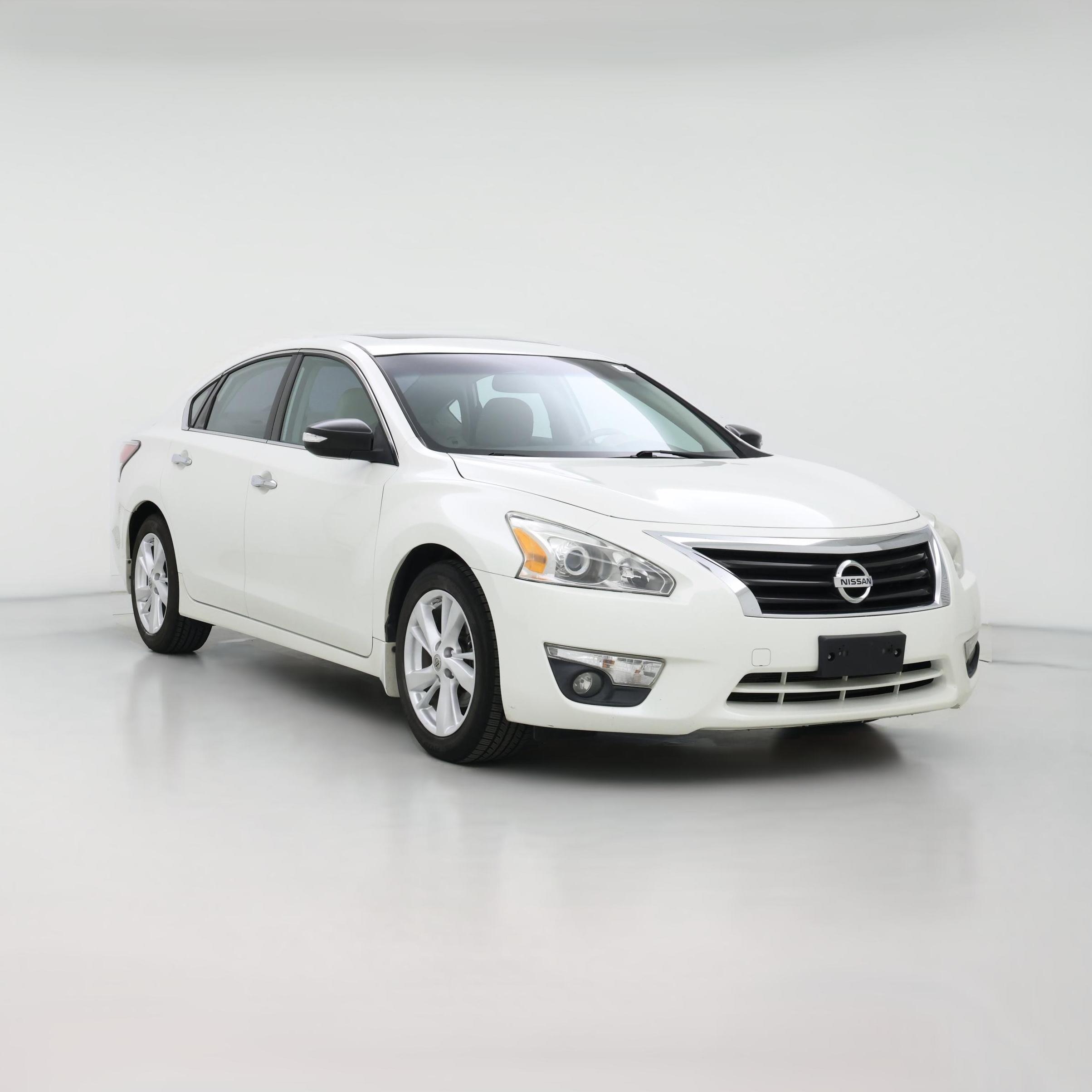 Thumbnail: 2015 Nissan Altima - 1