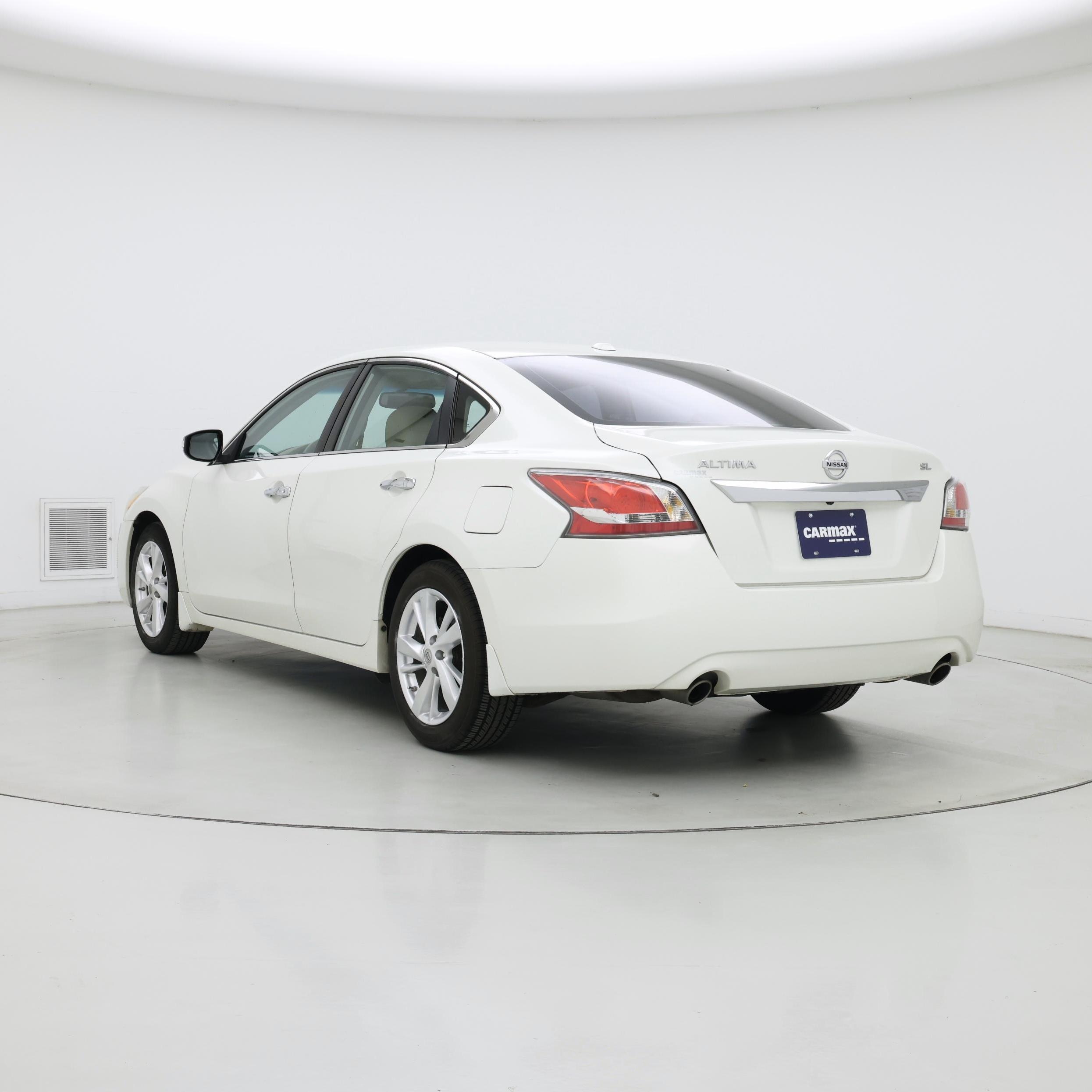 Thumbnail: 2015 Nissan Altima - 2