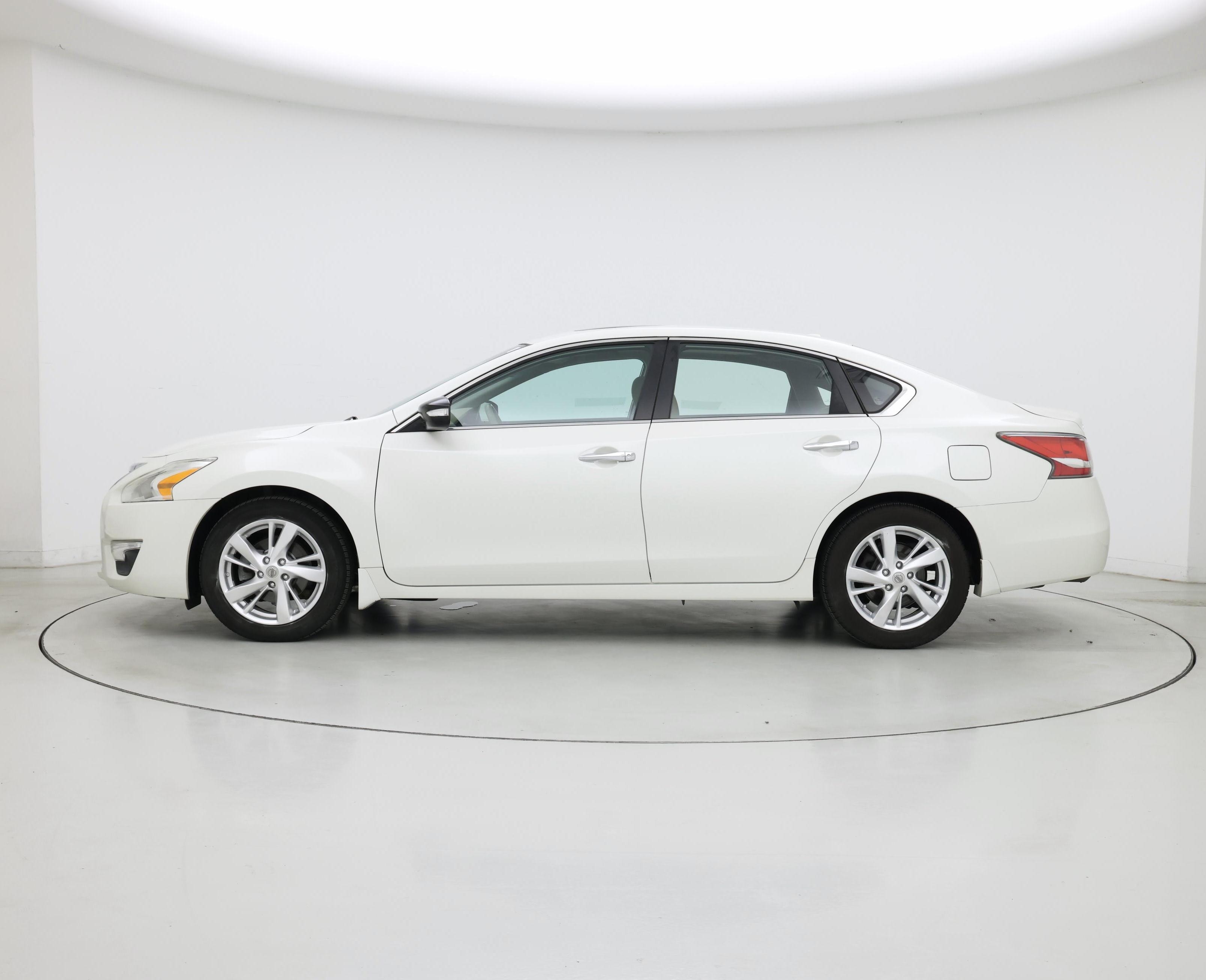 Thumbnail: 2015 Nissan Altima - 3