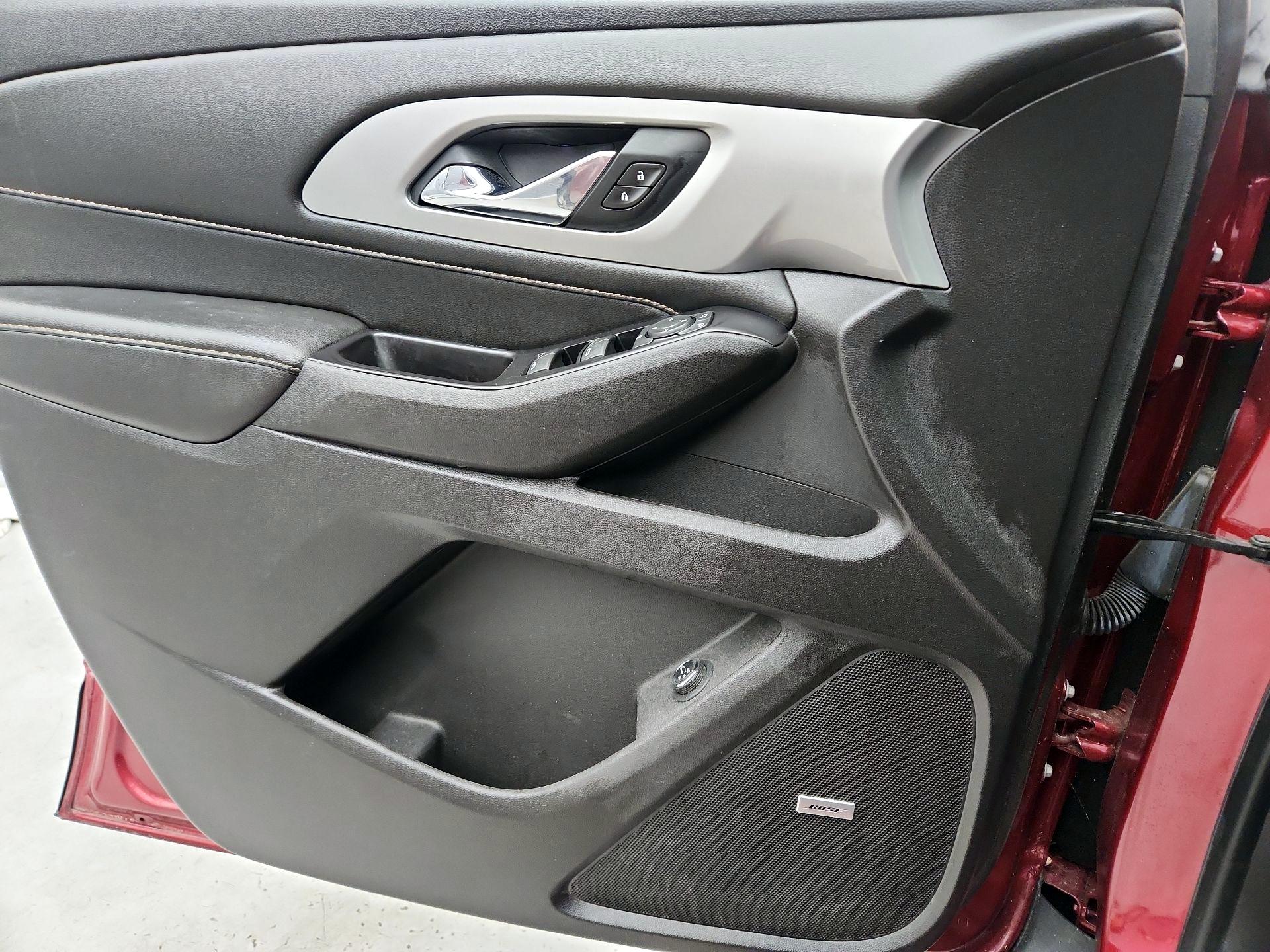 Thumbnail: 2018 Chevrolet Traverse - 12