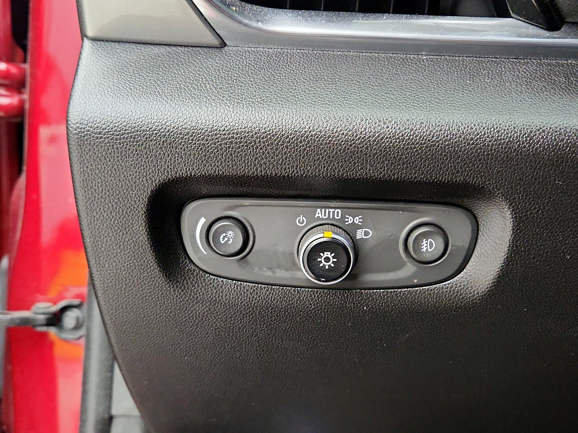 Thumbnail: 2018 Chevrolet Traverse - 13