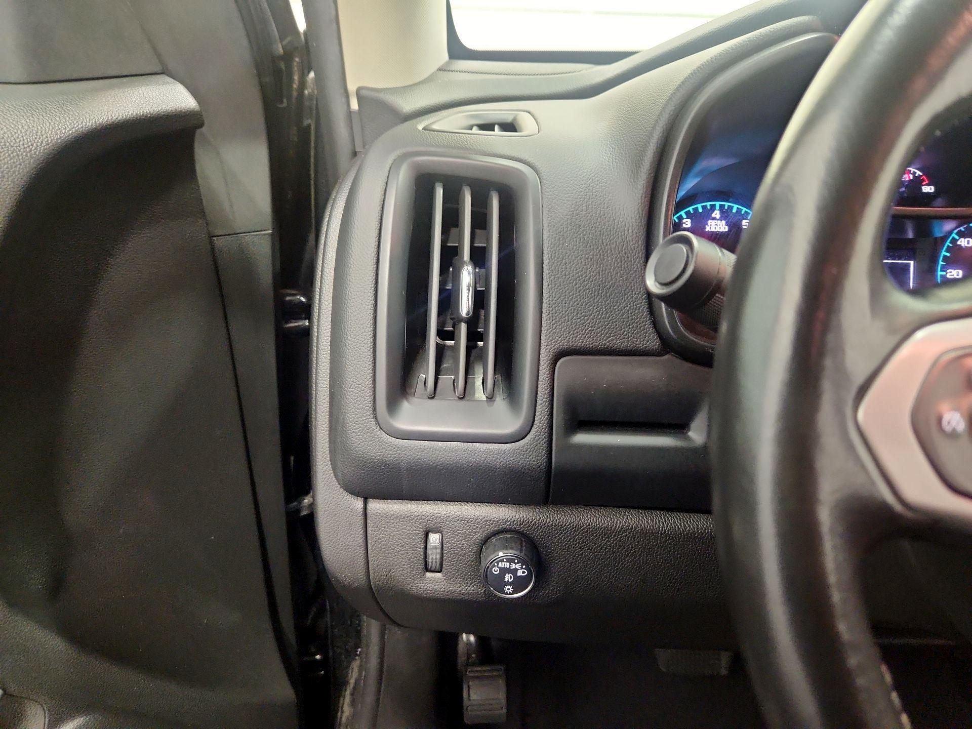 Thumbnail: 2022 Chevrolet Colorado - 13