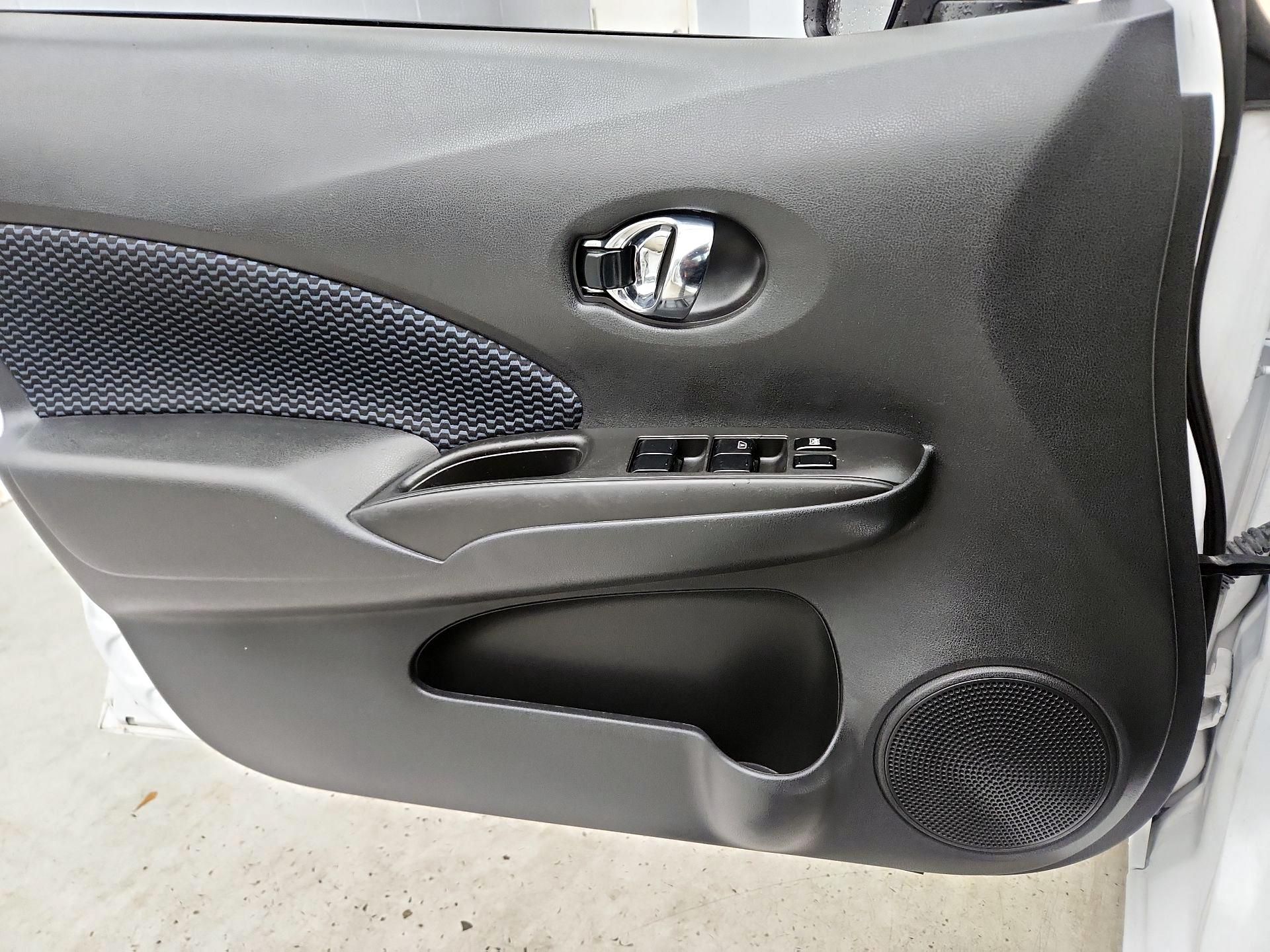 Thumbnail: 2019 Nissan Versa Note - 12