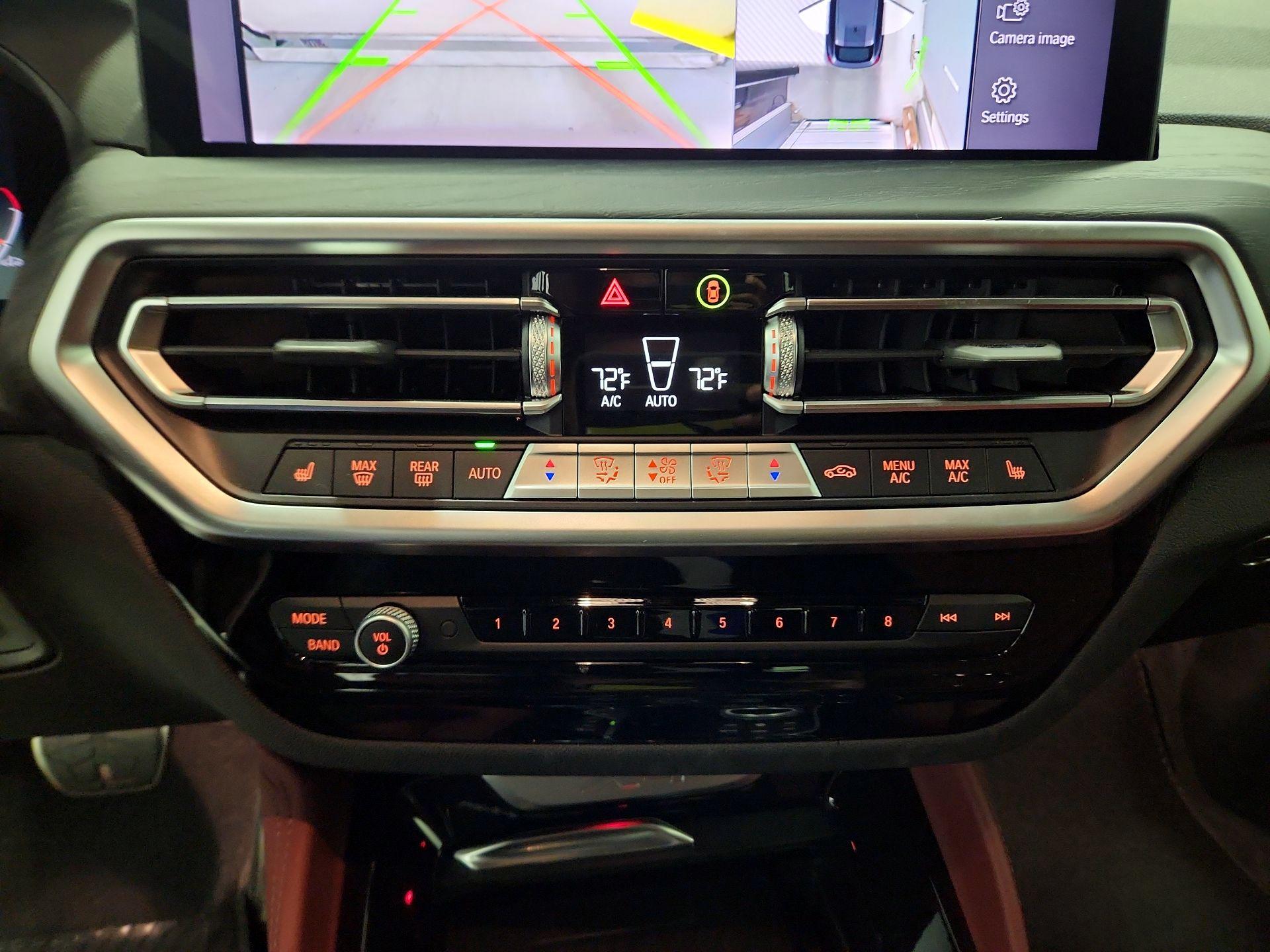 Thumbnail: 2024 BMW X4 - 16