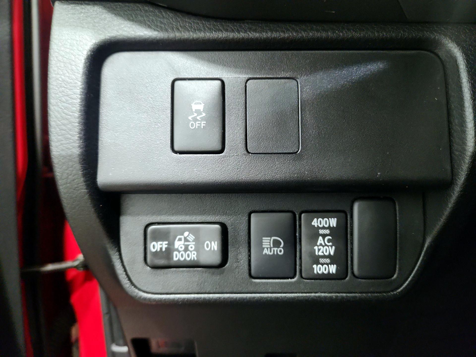 Thumbnail: 2023 Toyota Tacoma - 13