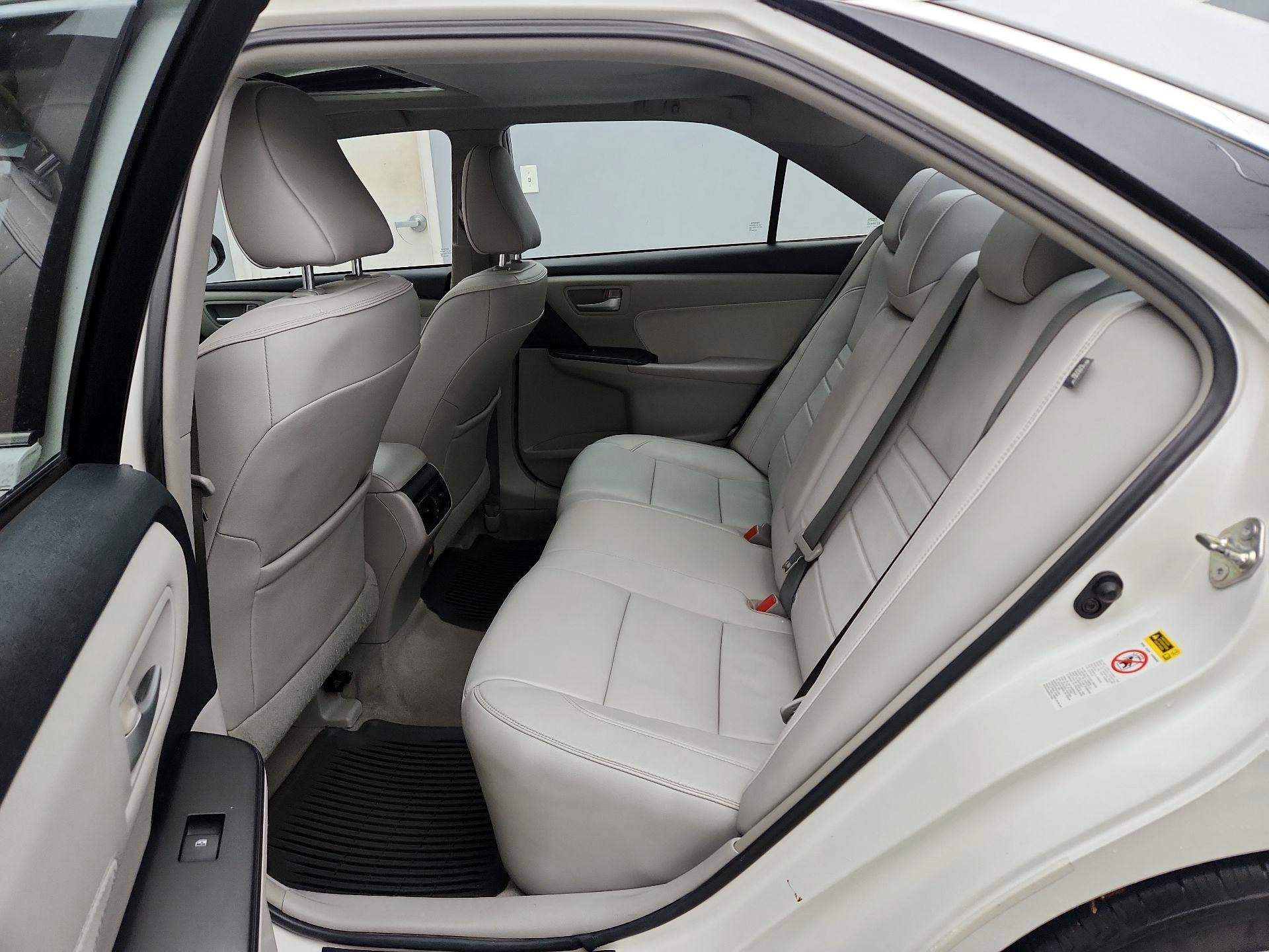 Thumbnail: 2015 Toyota Camry - 20