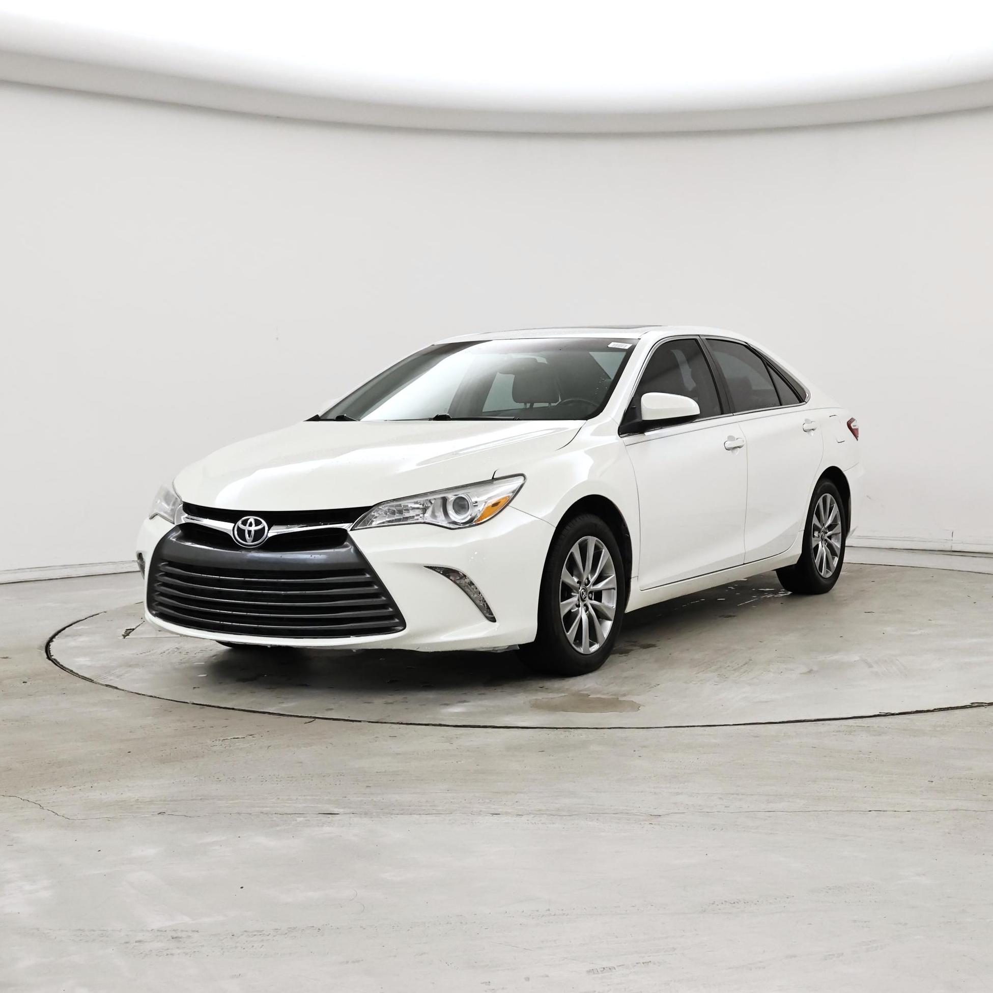 Thumbnail: 2015 Toyota Camry - 4