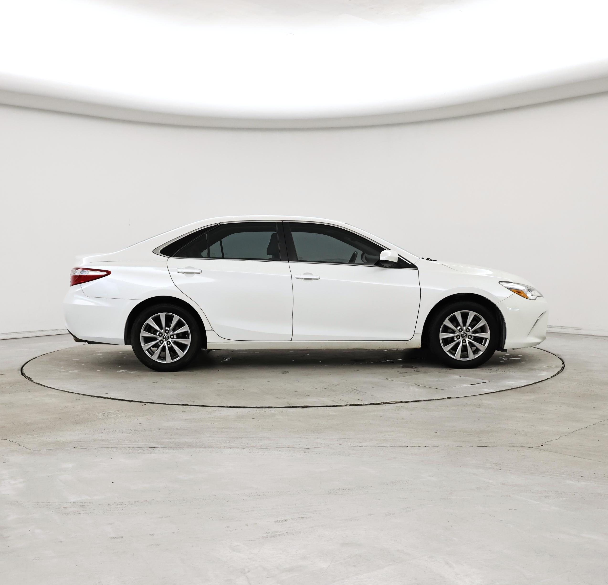 Thumbnail: 2015 Toyota Camry - 7