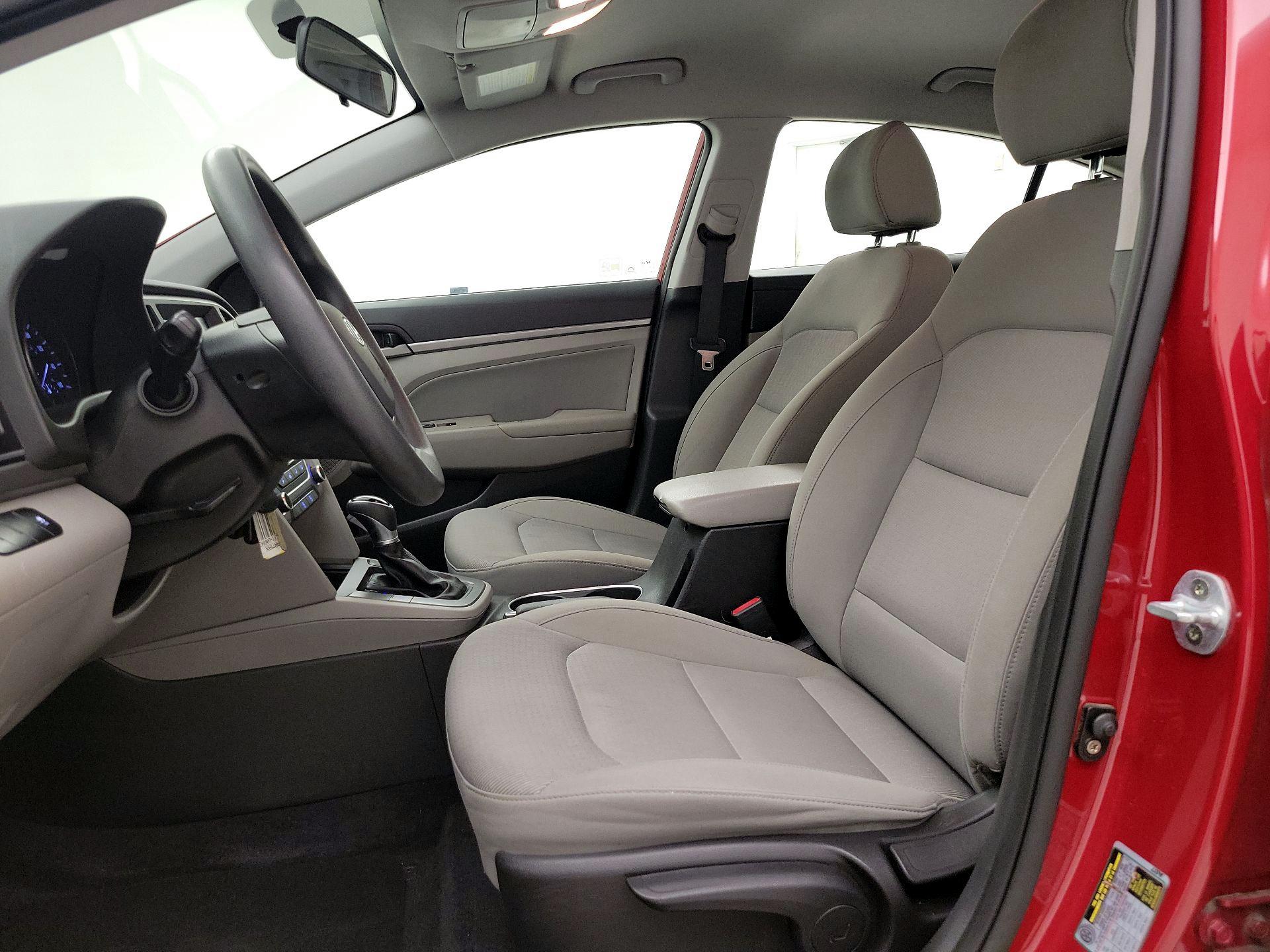 Thumbnail: 2017 Hyundai Elantra - 11