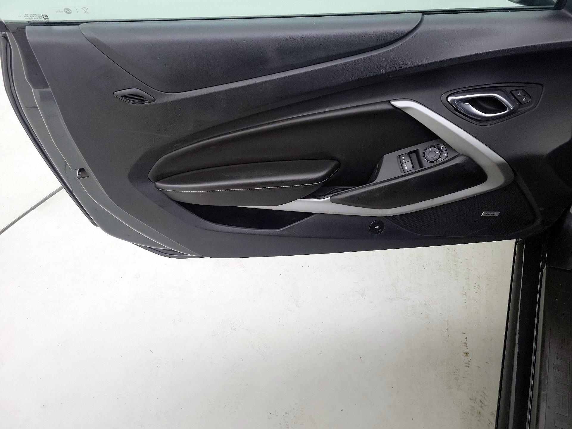 Thumbnail: 2018 Chevrolet Camaro - 12