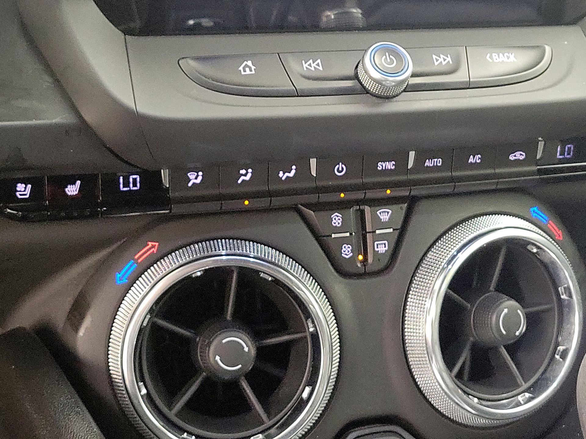 Thumbnail: 2018 Chevrolet Camaro - 16