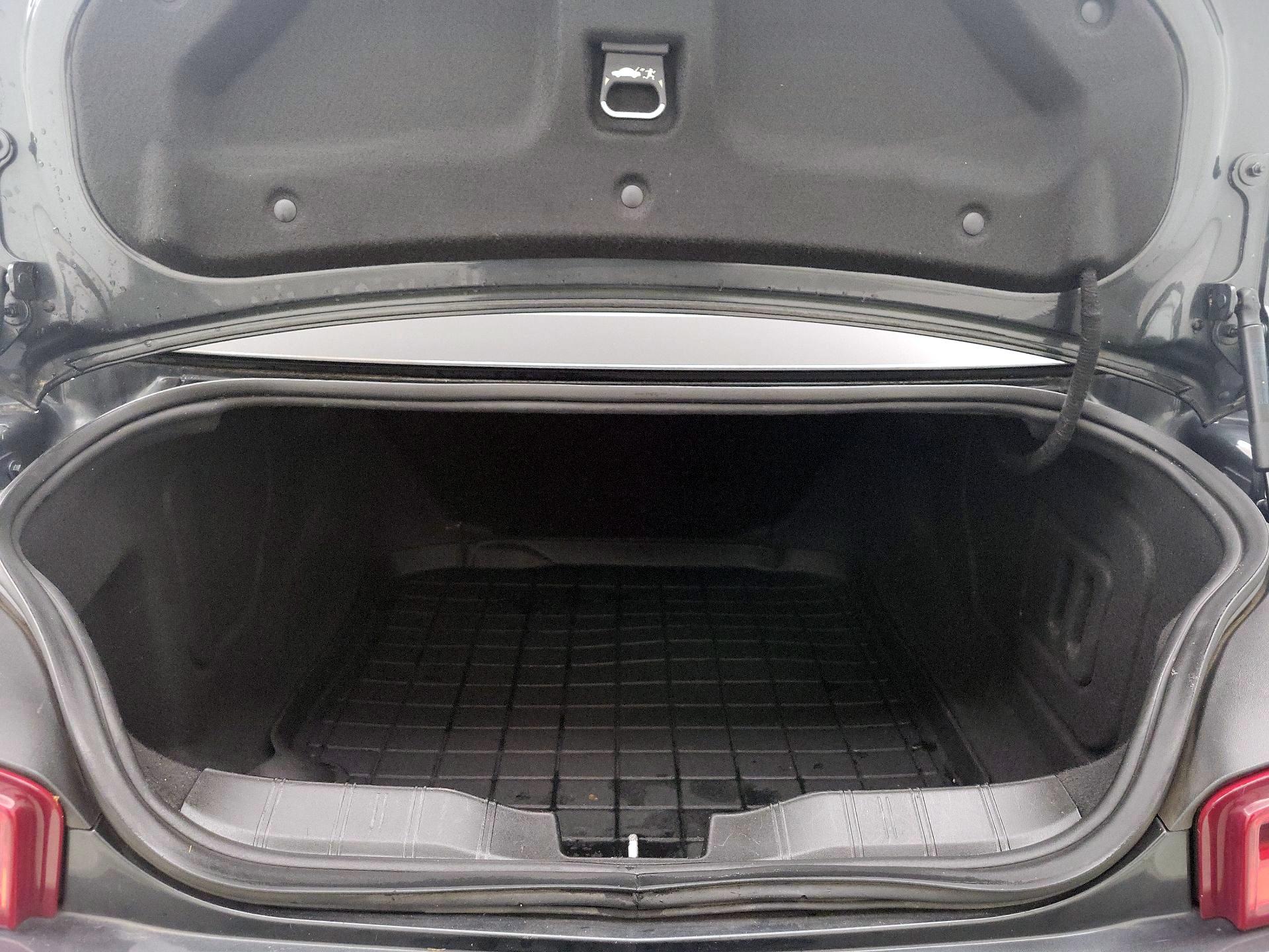 Thumbnail: 2018 Chevrolet Camaro - 19