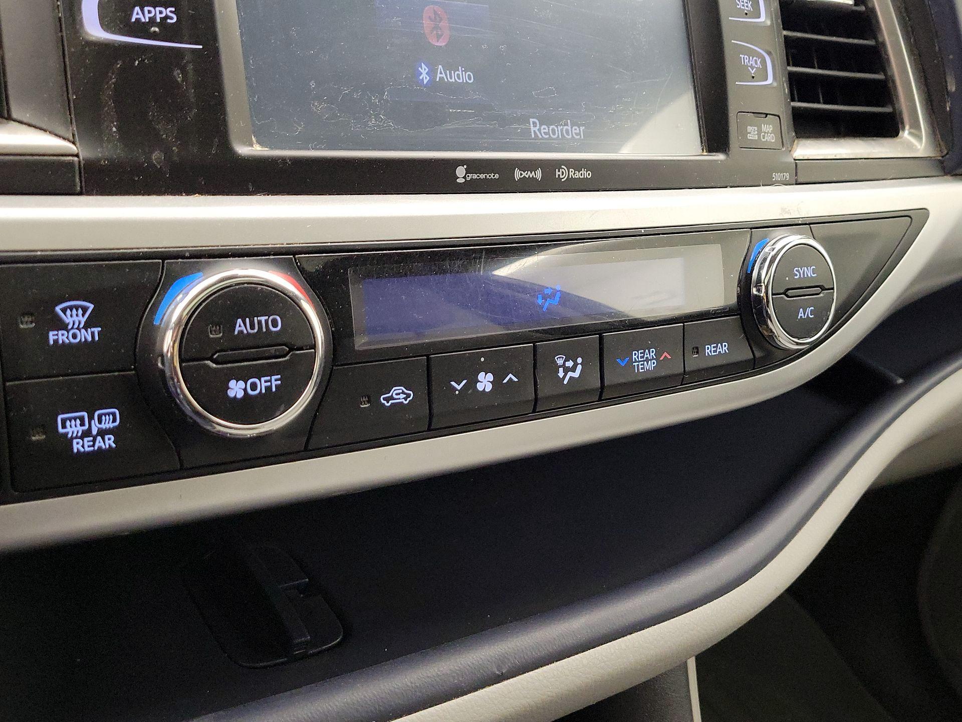 Thumbnail: 2017 Toyota Highlander - 16