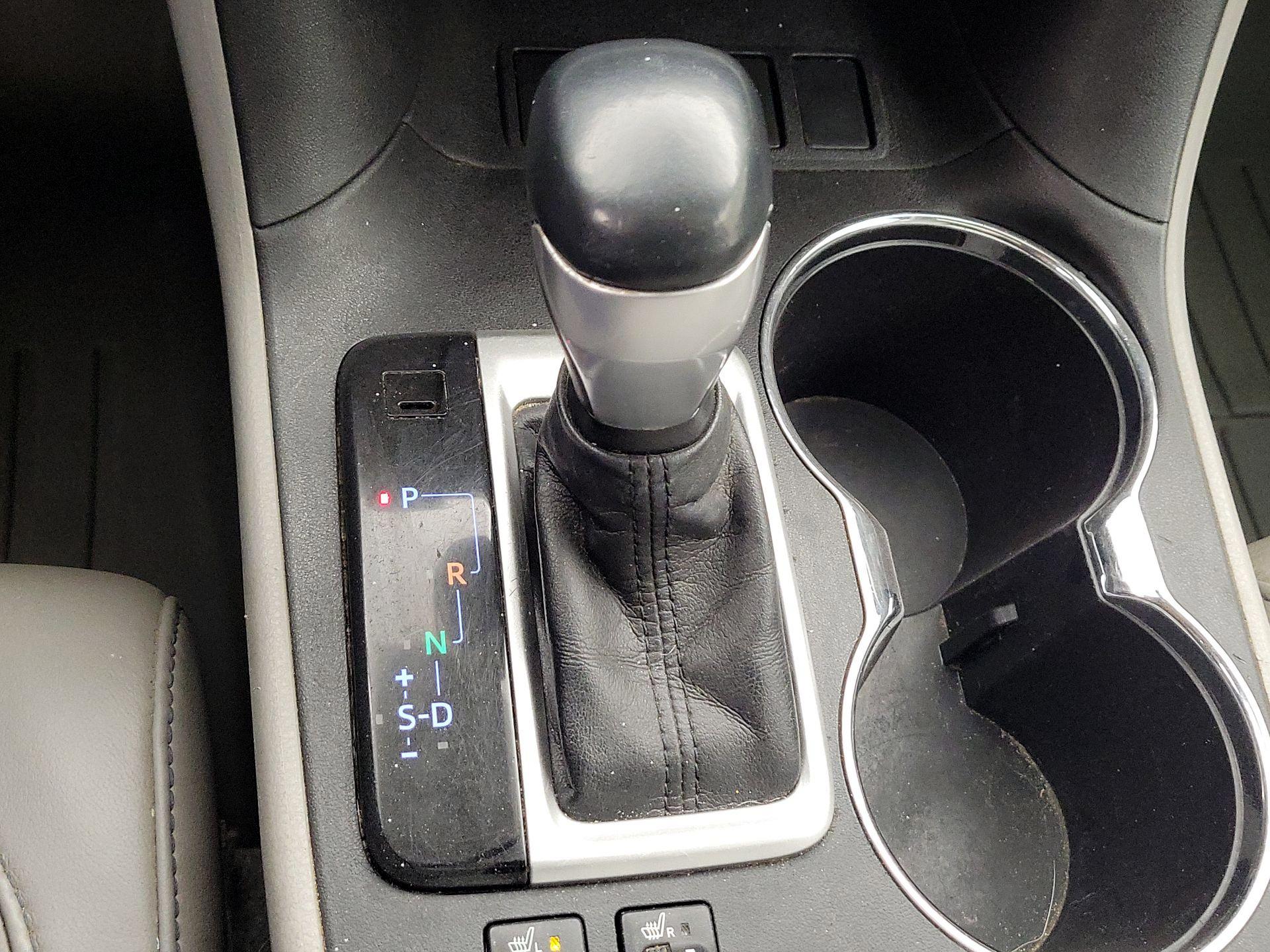 Thumbnail: 2017 Toyota Highlander - 17