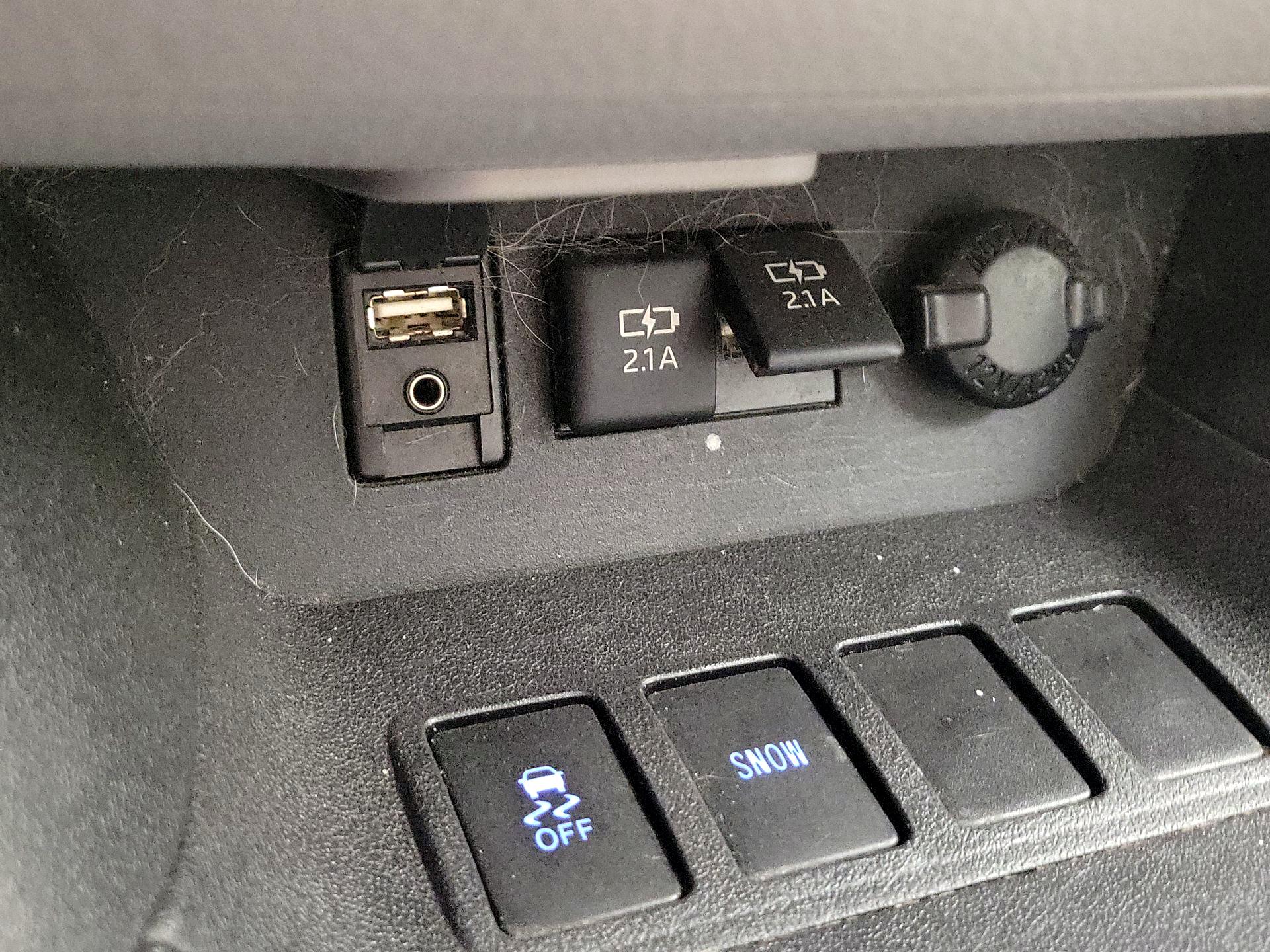 Thumbnail: 2017 Toyota Highlander - 18