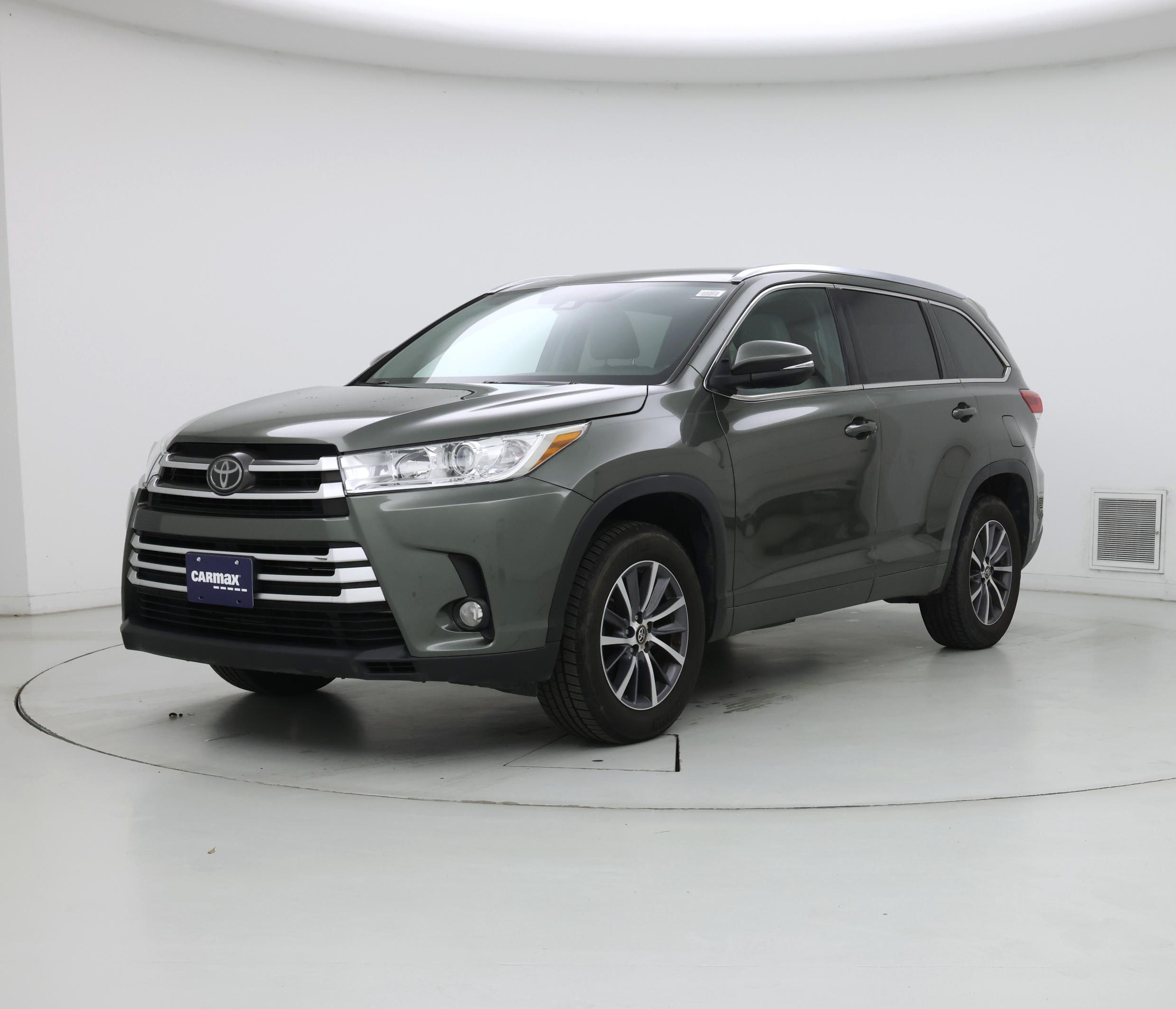 Thumbnail: 2017 Toyota Highlander - 4