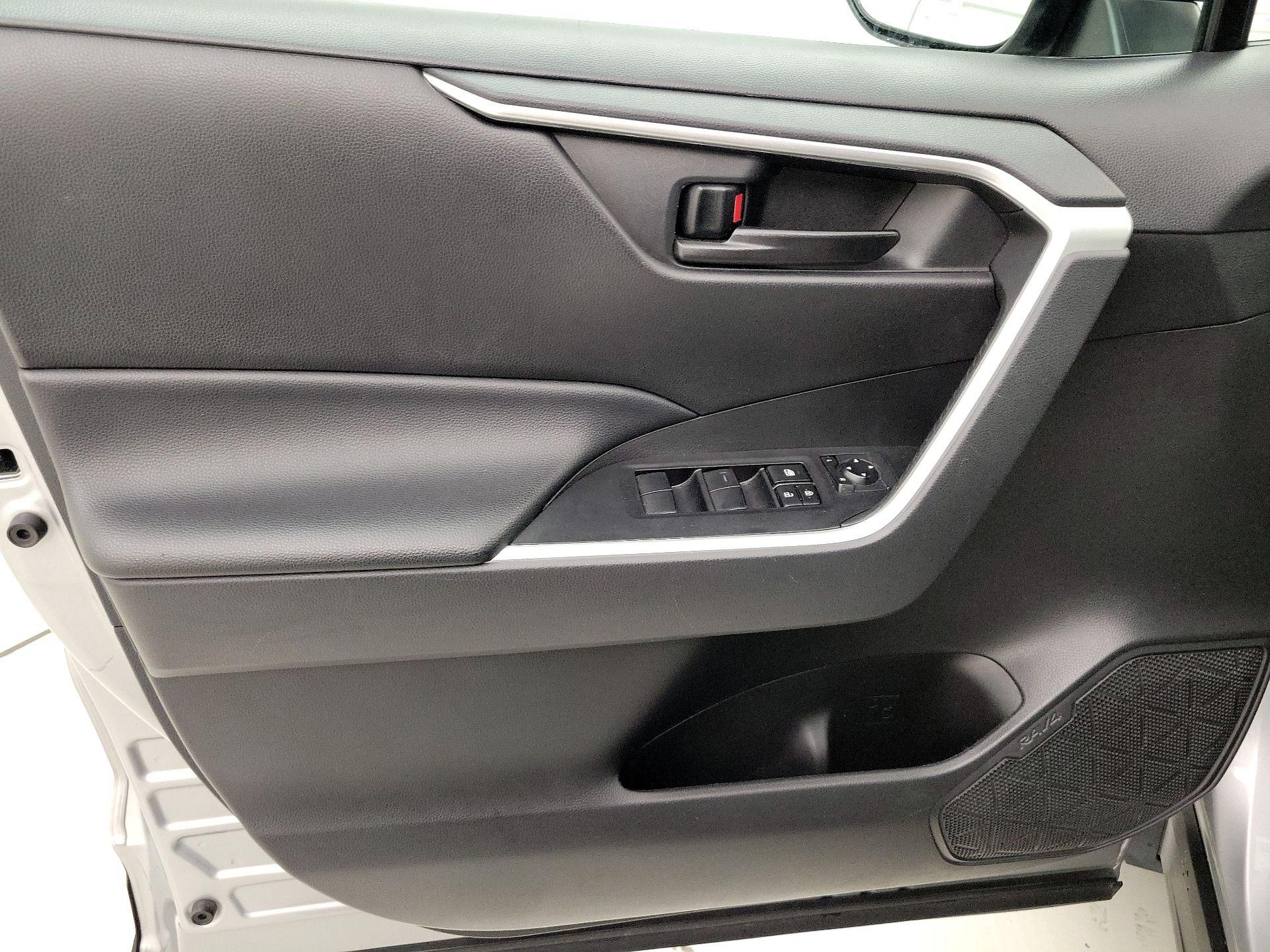 Thumbnail: 2023 Toyota RAV4 - 12