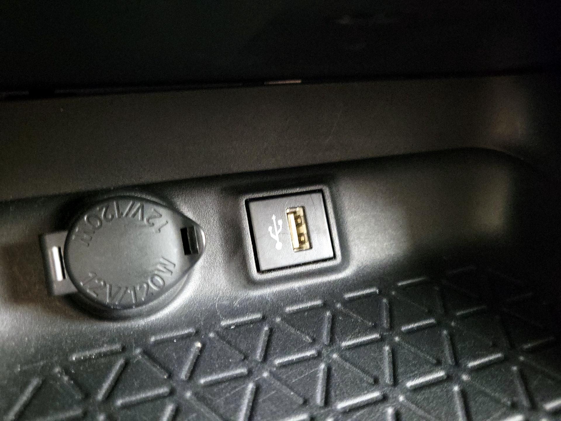 Thumbnail: 2023 Toyota RAV4 - 18