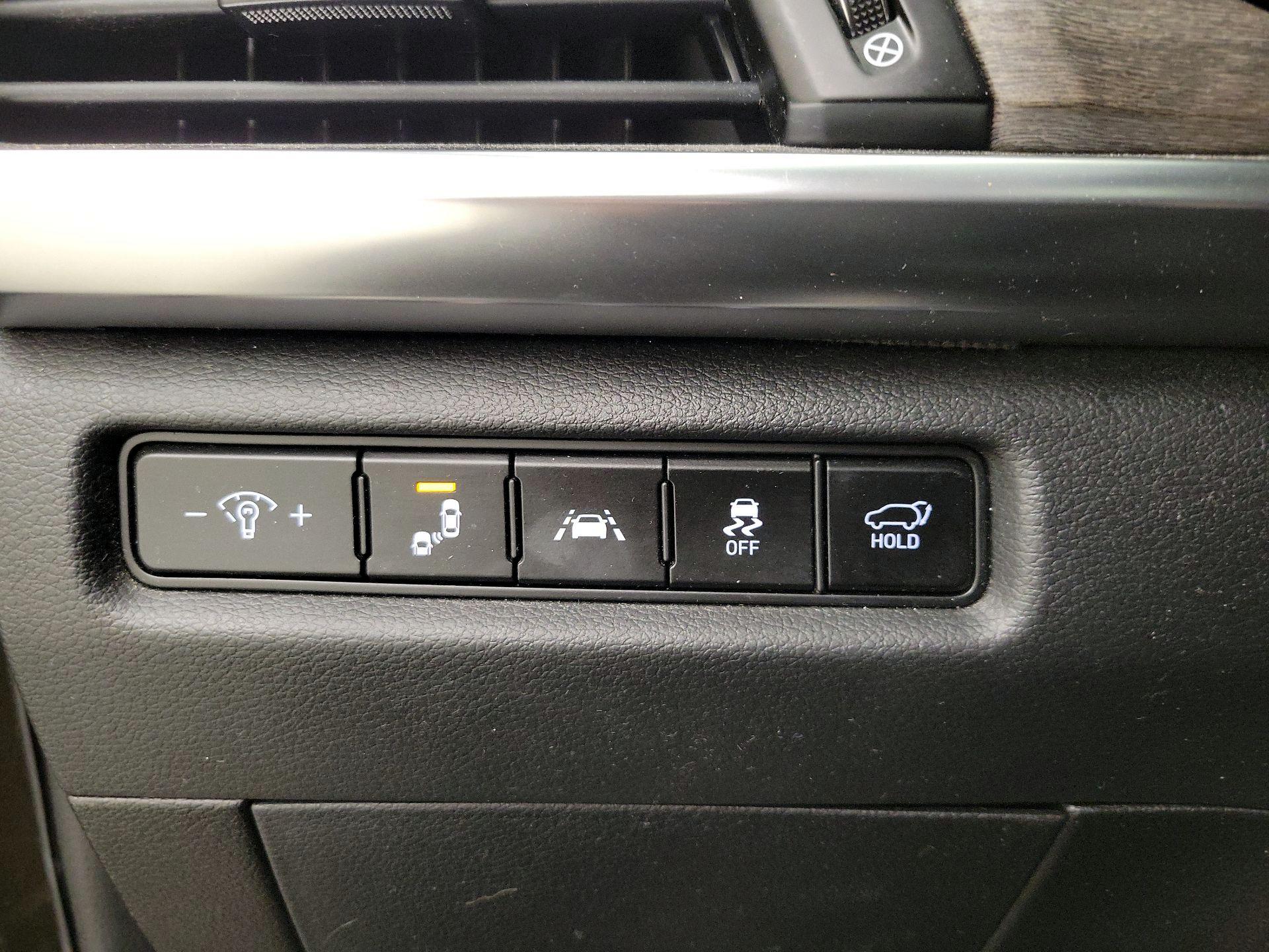 Thumbnail: 2020 Kia Telluride - 13