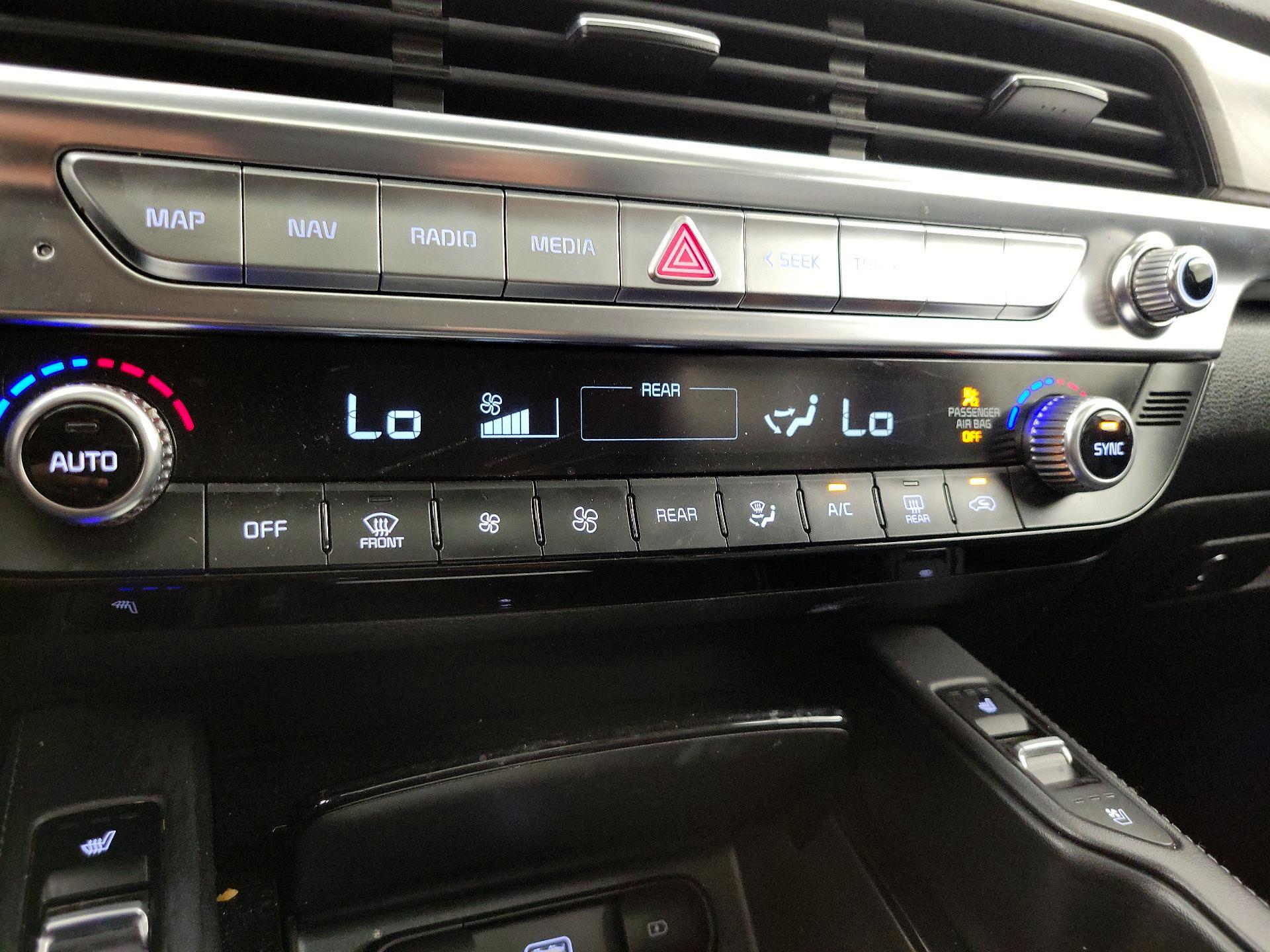 Thumbnail: 2020 Kia Telluride - 17