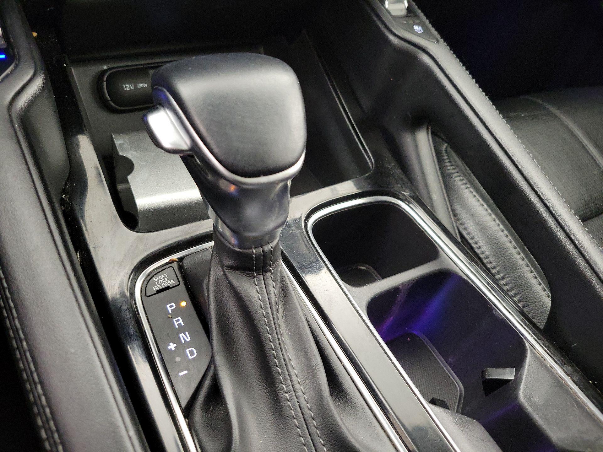 Thumbnail: 2020 Kia Telluride - 18