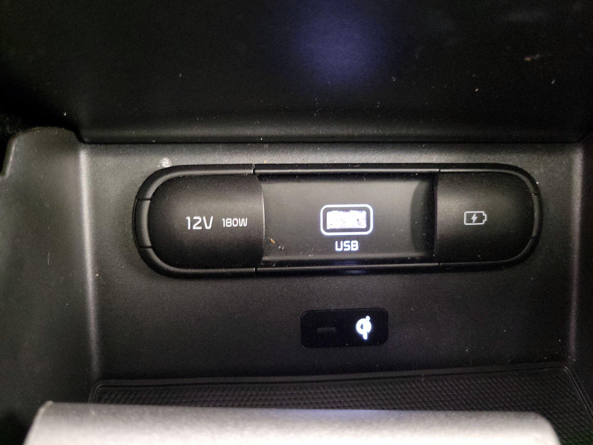 Thumbnail: 2020 Kia Telluride - 19