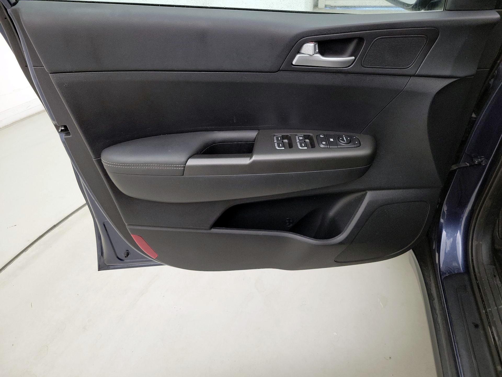 Thumbnail: 2022 Kia Sportage - 12