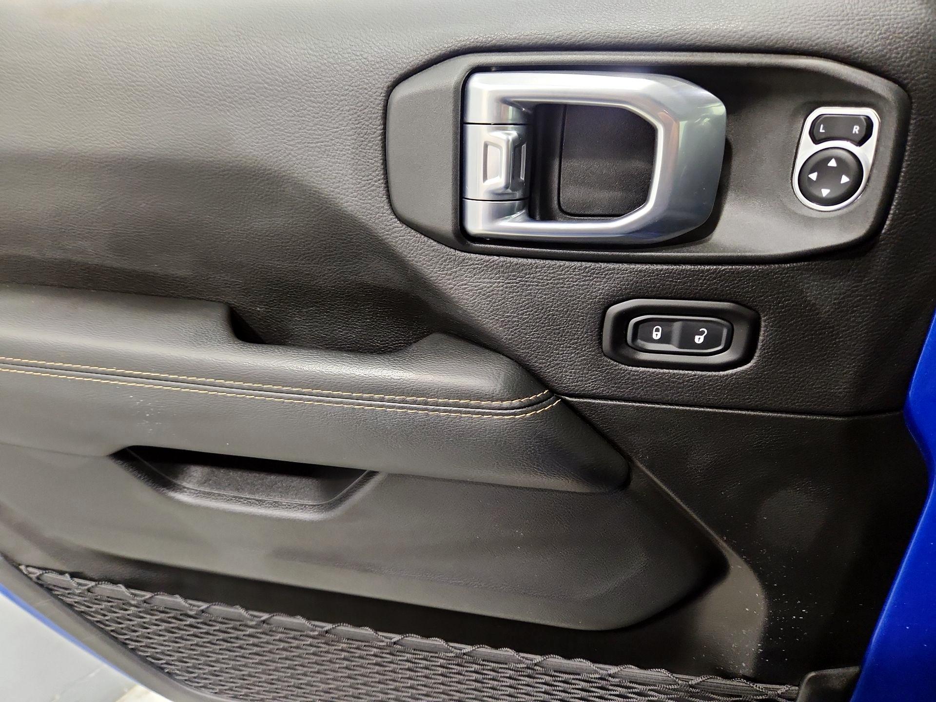 Thumbnail: 2022 Jeep Gladiator - 12