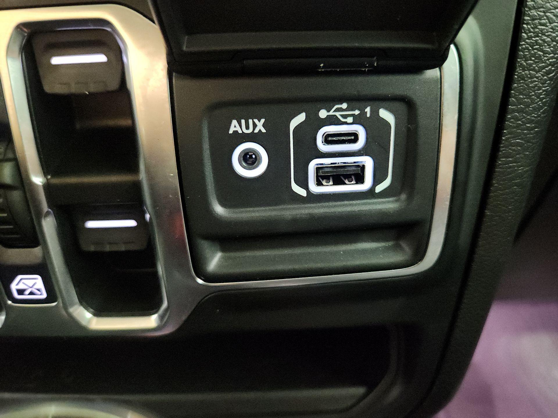 Thumbnail: 2022 Jeep Gladiator - 19