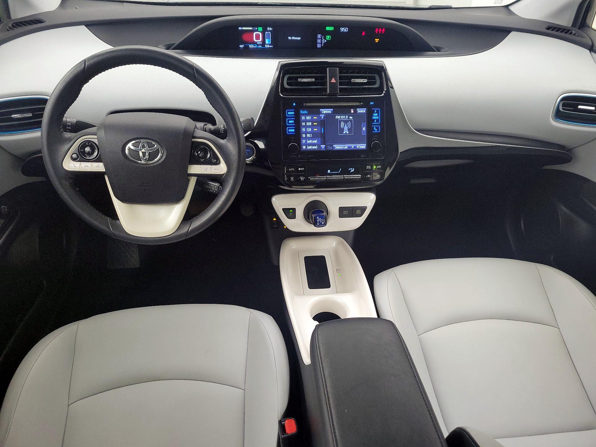 Thumbnail: 2017 Toyota Prius - 9